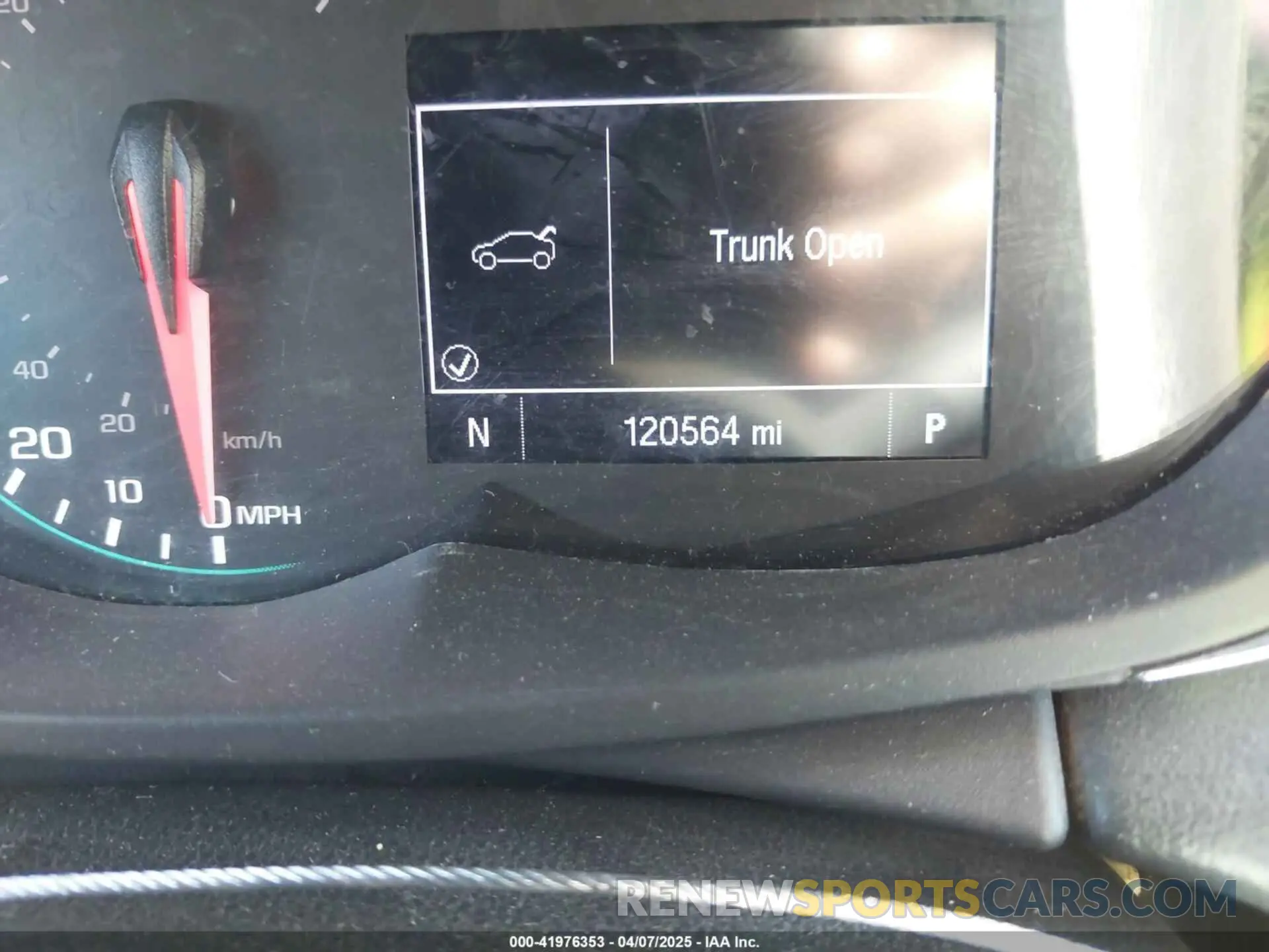 15 fotografías del automóvil dañado KL7CJLSB2KB721533 CHEVROLET TRAX 2019
