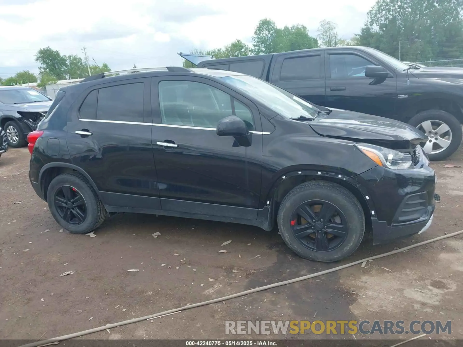 13 fotografías del automóvil dañado KL7CJLSB2KB789492 CHEVROLET TRAX 2019