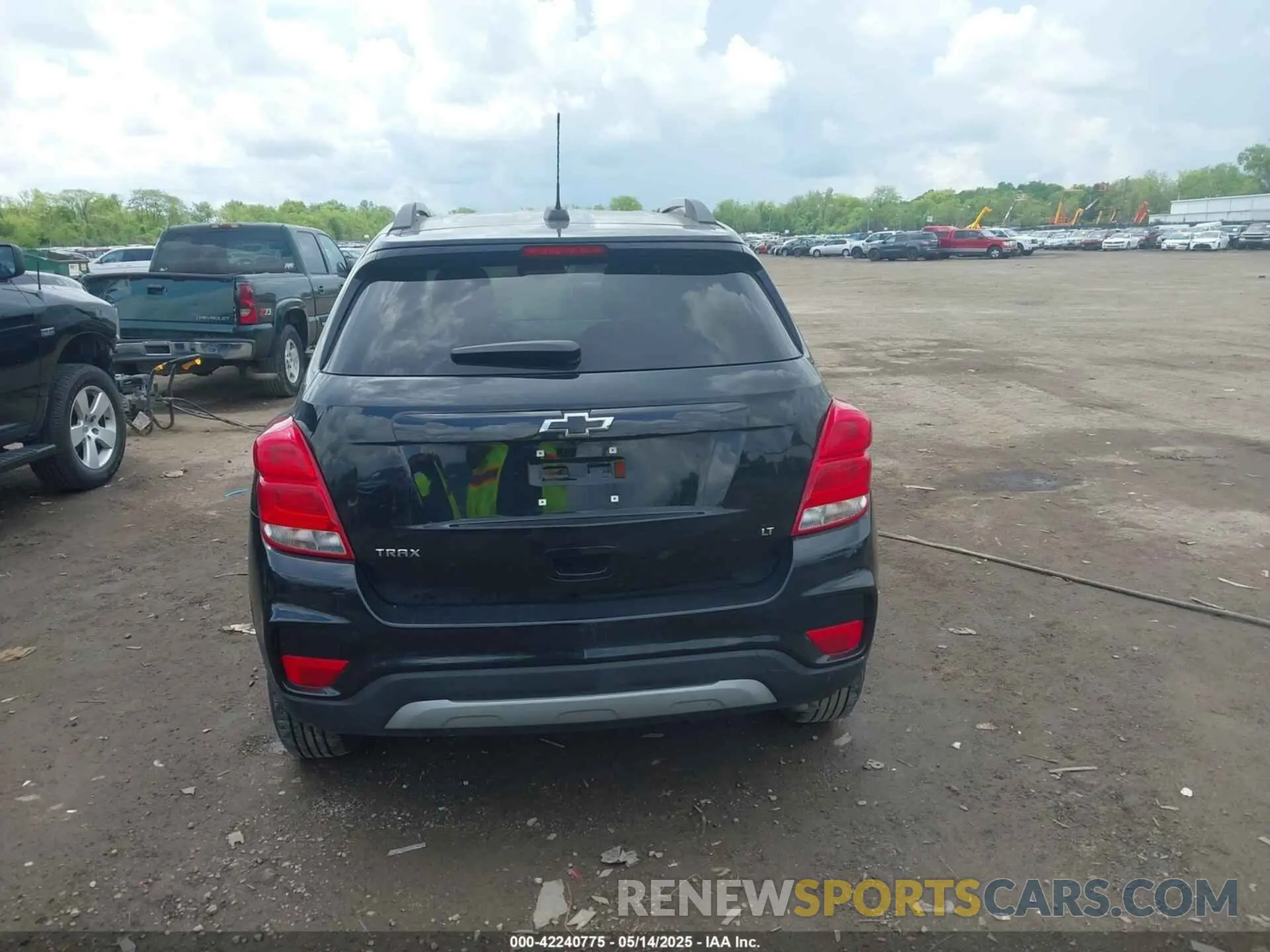 16 fotografías del automóvil dañado KL7CJLSB2KB789492 CHEVROLET TRAX 2019