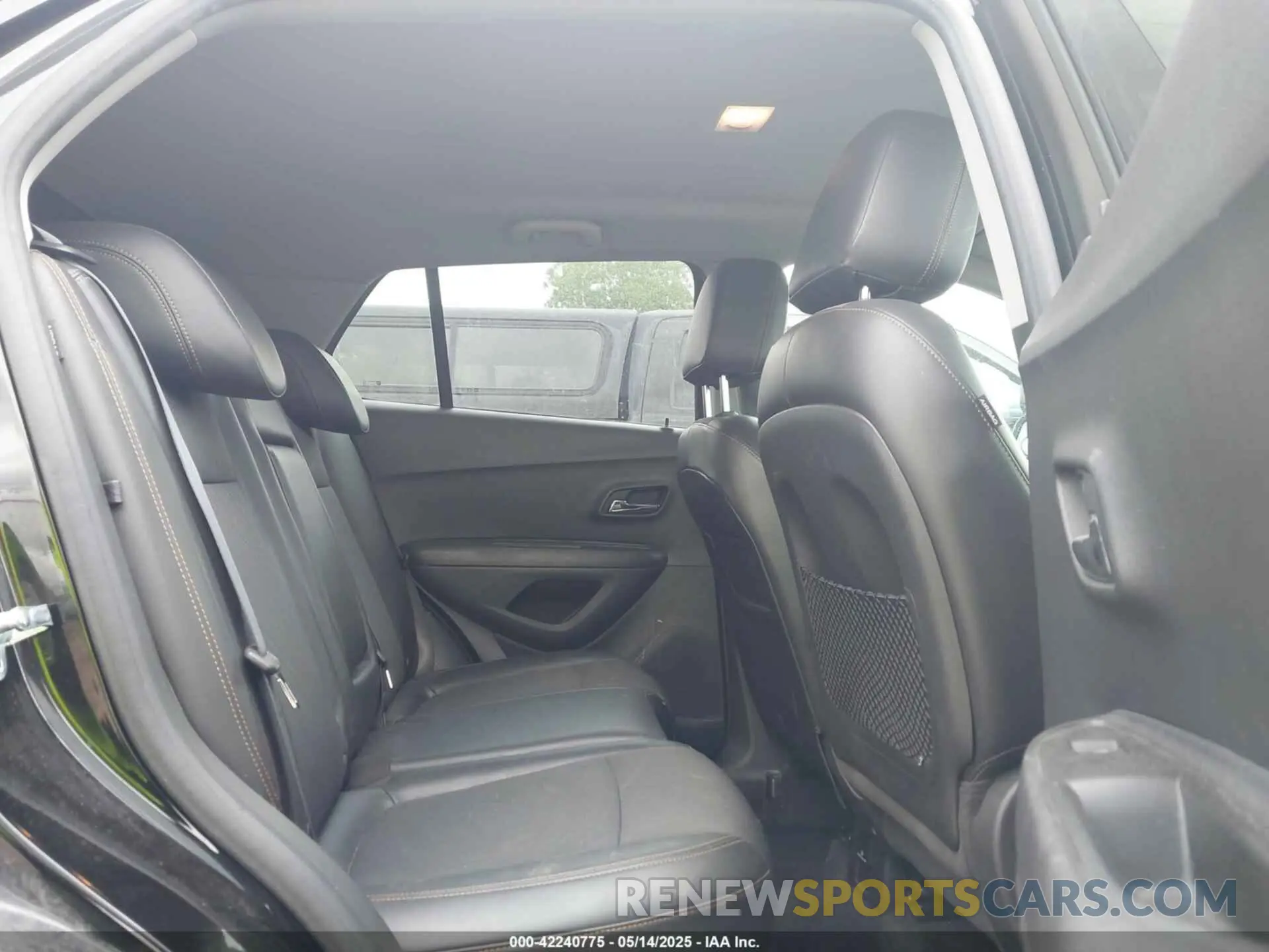 8 fotografías del automóvil dañado KL7CJLSB2KB789492 CHEVROLET TRAX 2019