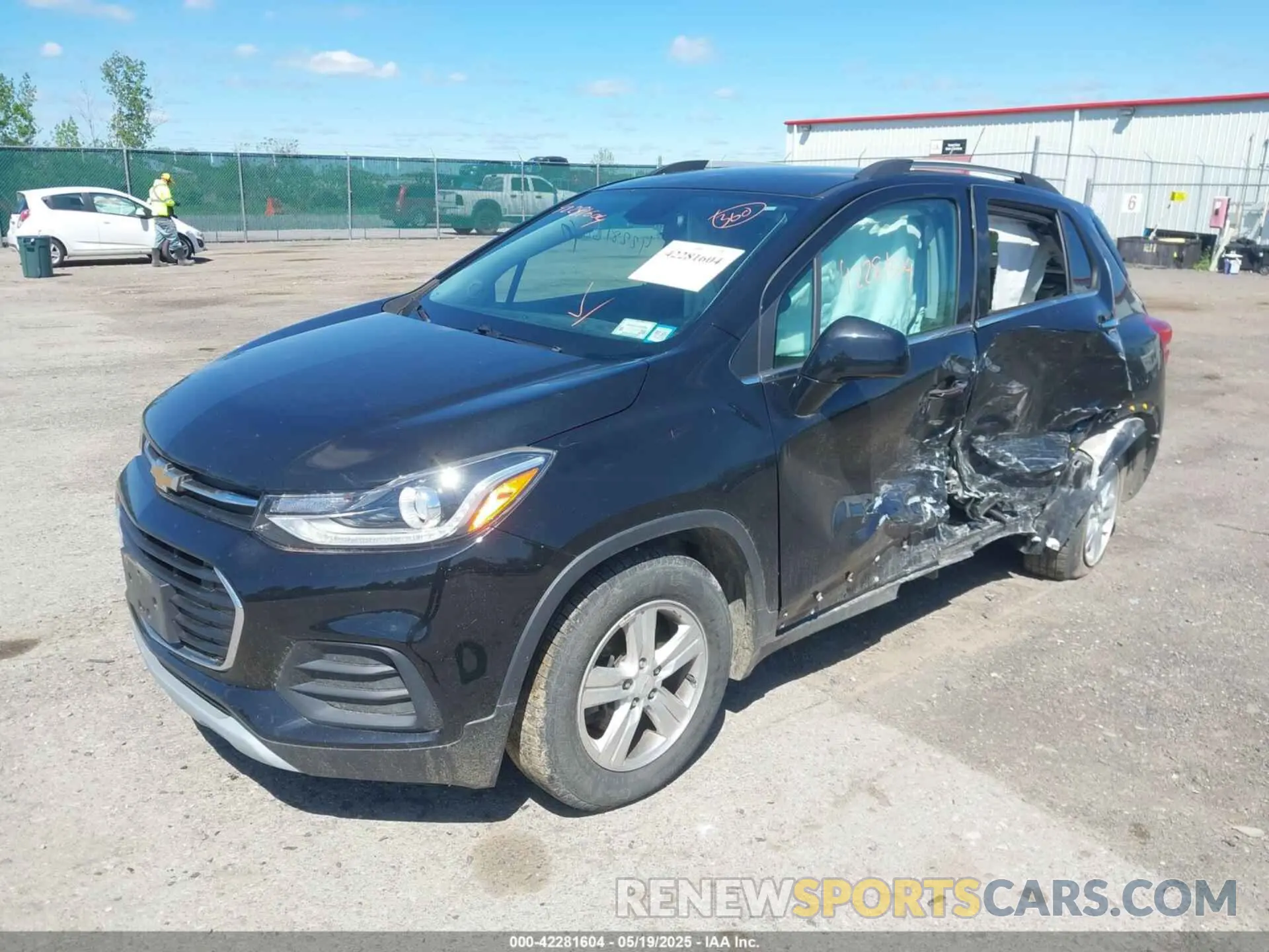 2 fotografías del automóvil dañado KL7CJLSB2KB789959 CHEVROLET TRAX 2019