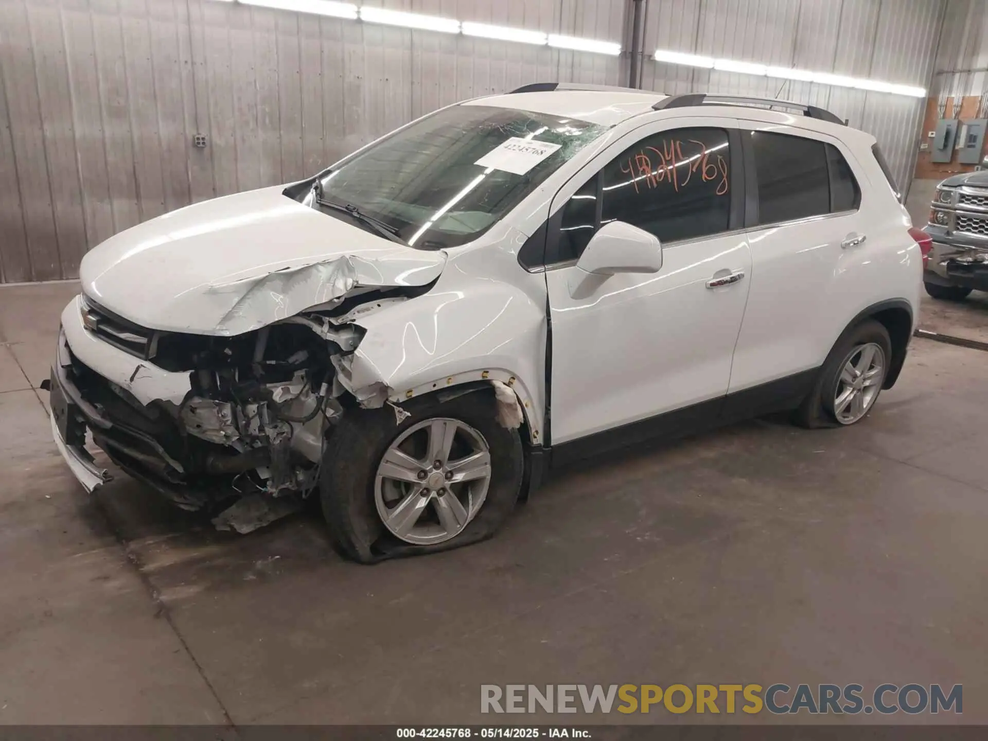 2 fotografías del automóvil dañado KL7CJLSB2KB828372 CHEVROLET TRAX 2019