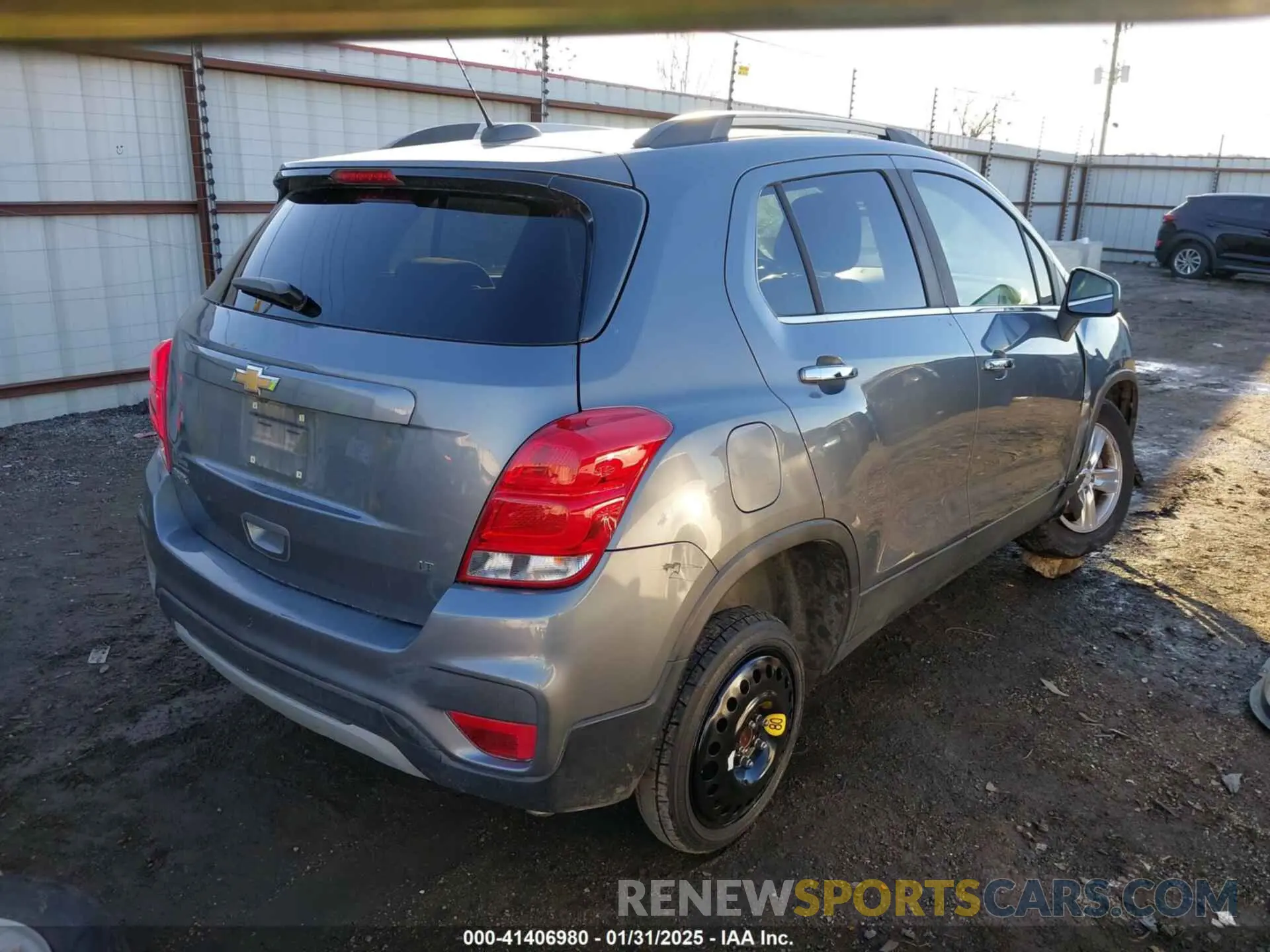 4 fotografías del automóvil dañado KL7CJLSB3KB826307 CHEVROLET TRAX 2019