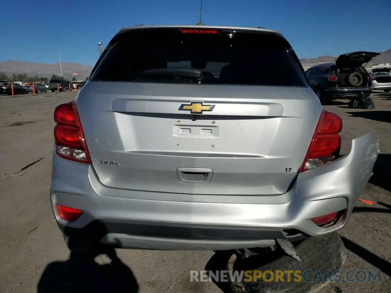 6 fotografías del automóvil dañado KL7CJLSB3KB893585 CHEVROLET TRAX 2019