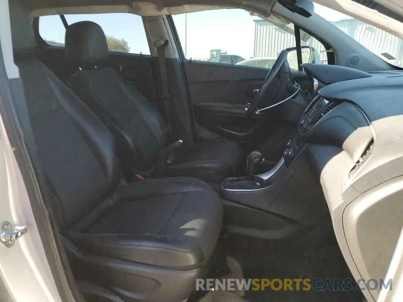 7 fotografías del automóvil dañado KL7CJLSB3KB893585 CHEVROLET TRAX 2019