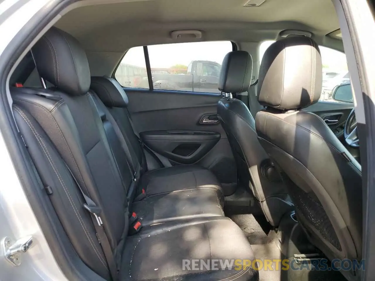 11 fotografías del automóvil dañado KL7CJLSB3KB959777 CHEVROLET TRAX 2019