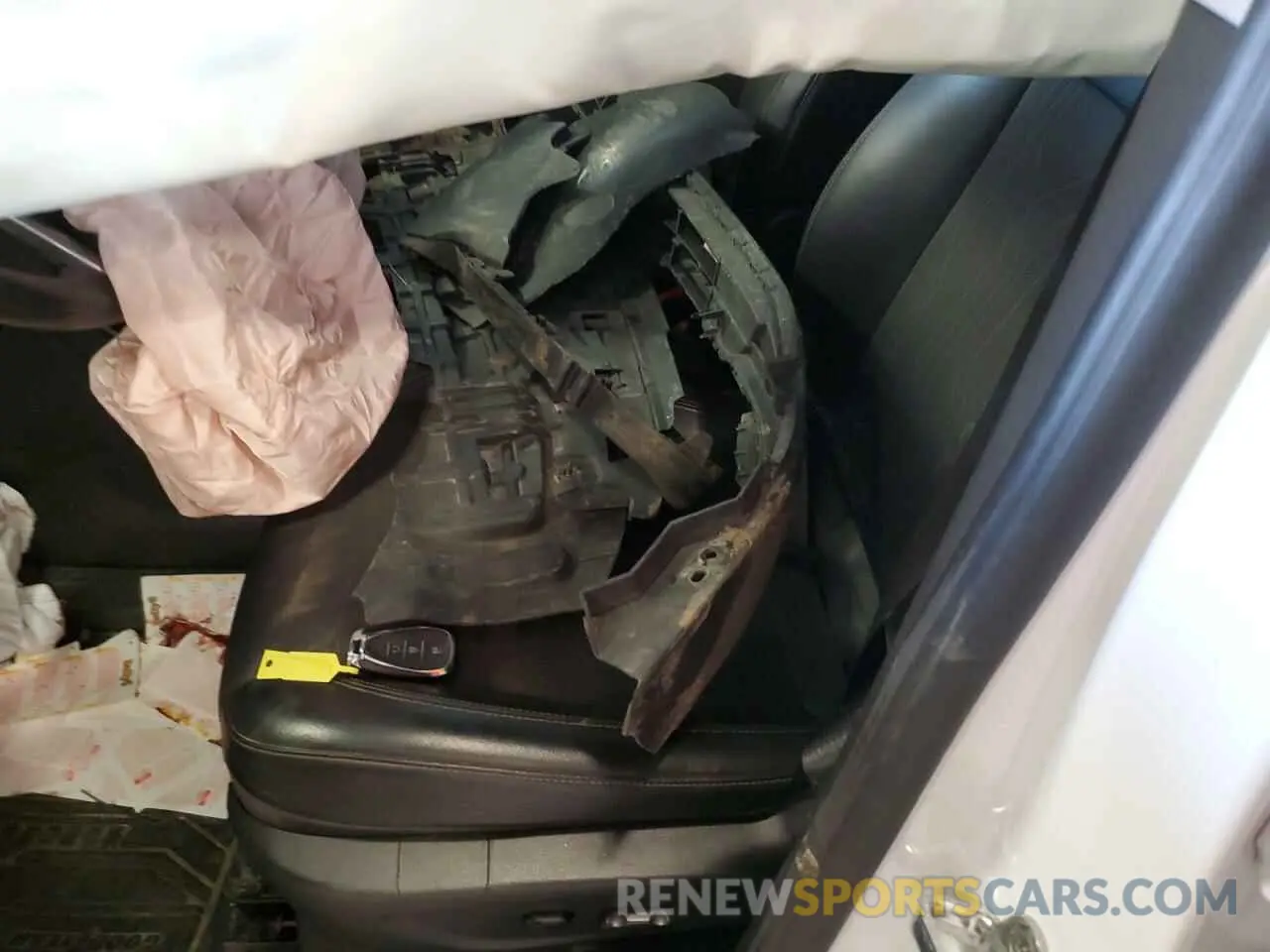 14 fotografías del automóvil dañado KL7CJLSB4KB711585 CHEVROLET TRAX 2019