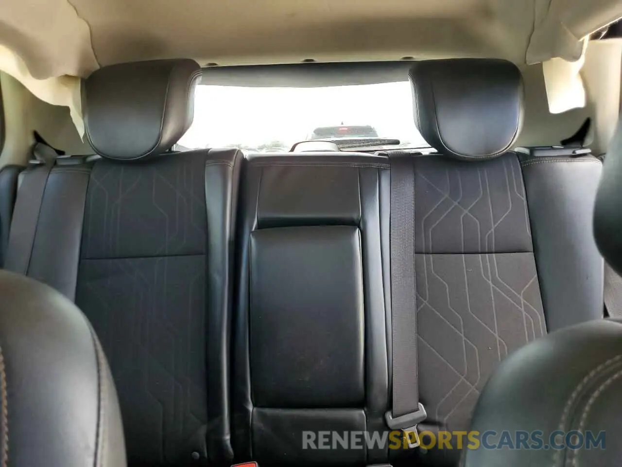 10 fotografías del automóvil dañado KL7CJLSB4KB928618 CHEVROLET TRAX 2019