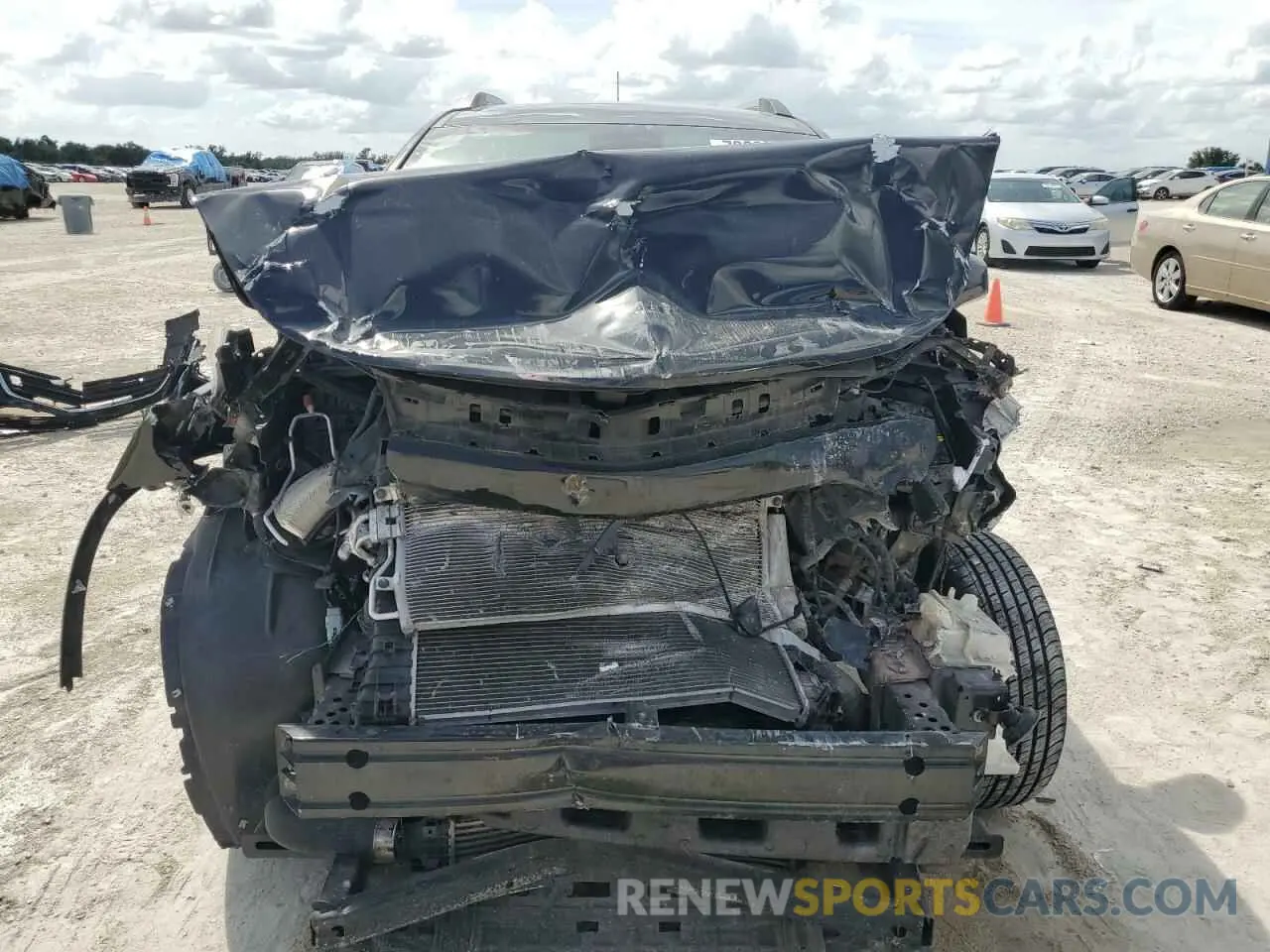 5 fotografías del automóvil dañado KL7CJLSB4KB928618 CHEVROLET TRAX 2019