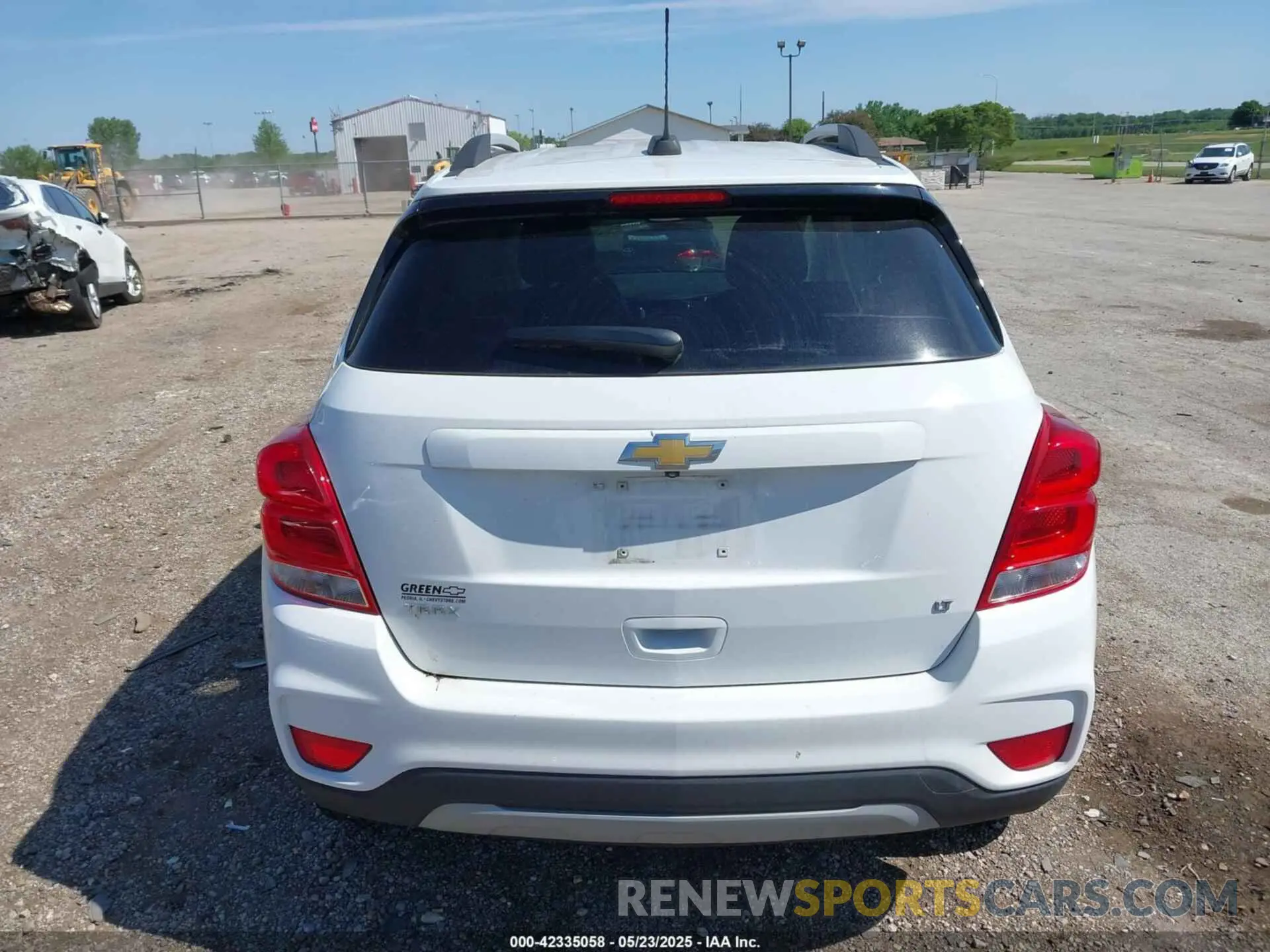 16 fotografías del automóvil dañado KL7CJLSB5KB771603 CHEVROLET TRAX 2019