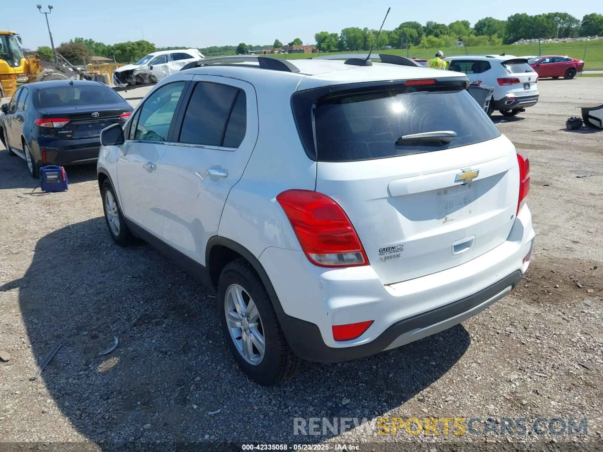 3 fotografías del automóvil dañado KL7CJLSB5KB771603 CHEVROLET TRAX 2019