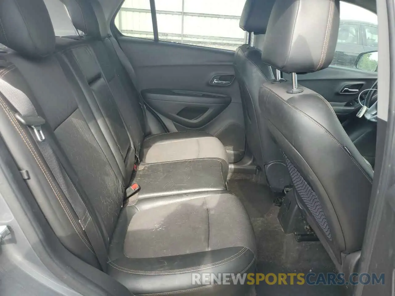 11 fotografías del automóvil dañado KL7CJLSB5KB855887 CHEVROLET TRAX 2019