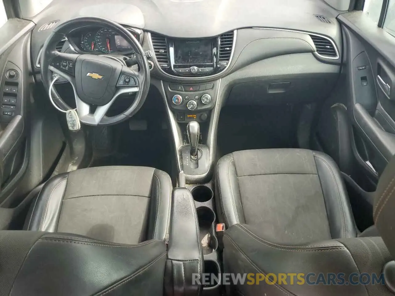 8 fotografías del automóvil dañado KL7CJLSB5KB855887 CHEVROLET TRAX 2019