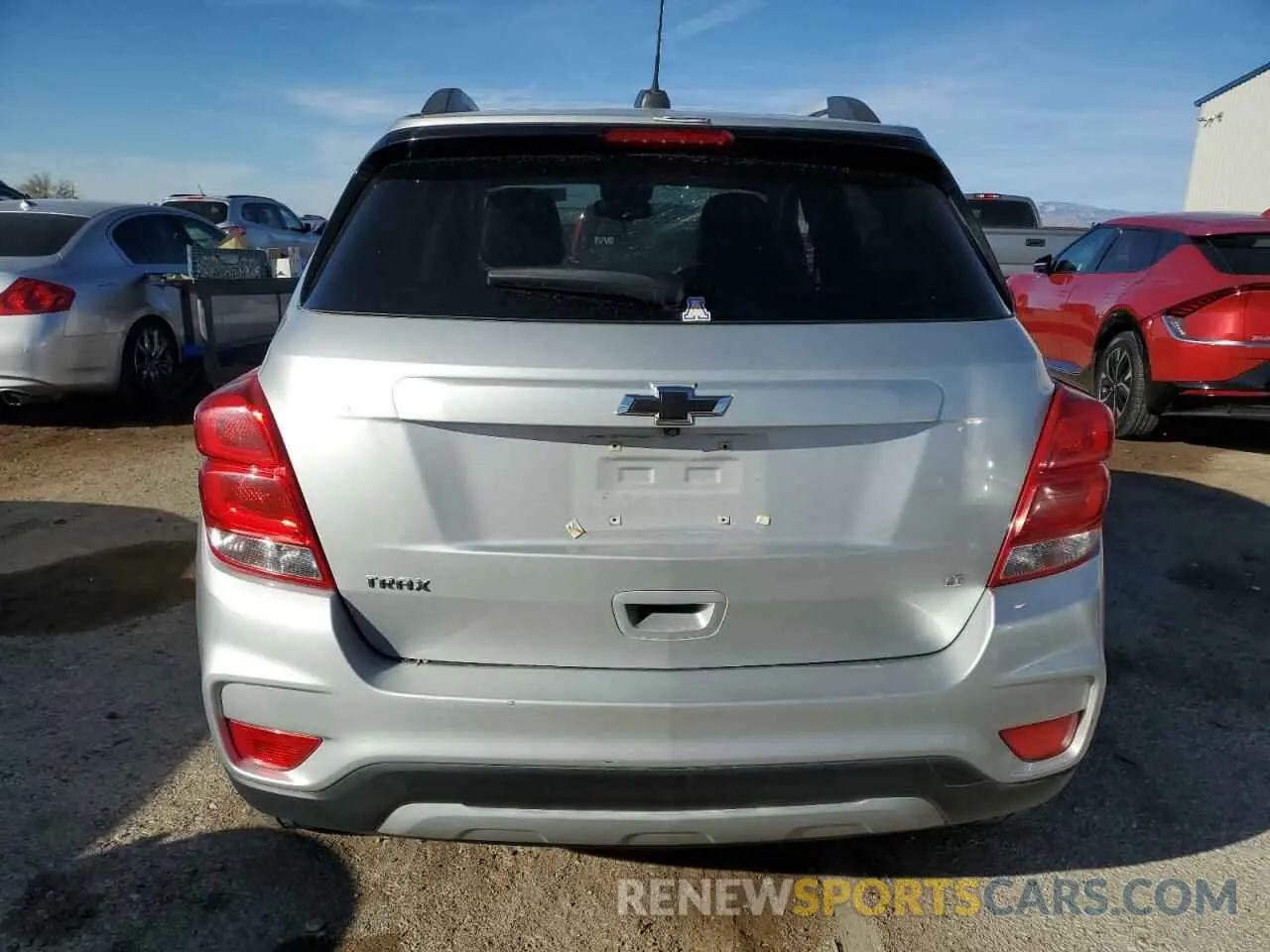 6 fotografías del automóvil dañado KL7CJLSB5KB872818 CHEVROLET TRAX 2019