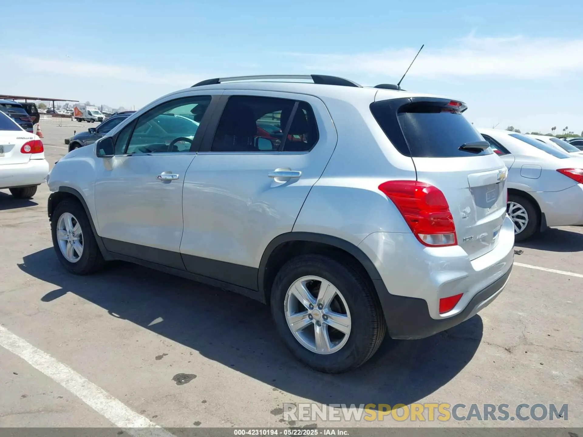 3 fotografías del automóvil dañado KL7CJLSB6KB848253 CHEVROLET TRAX 2019