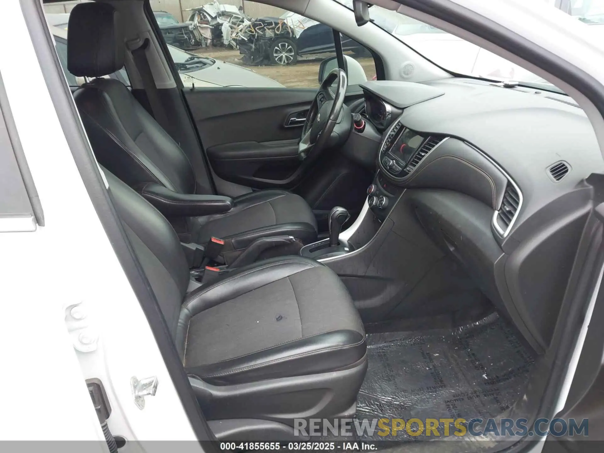 5 fotografías del automóvil dañado KL7CJLSB6KB913781 CHEVROLET TRAX 2019