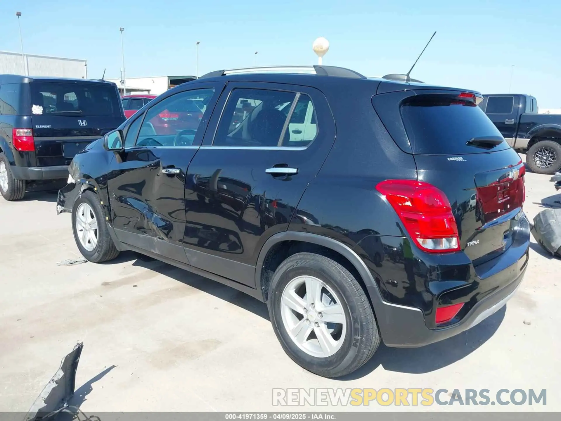 3 fotografías del automóvil dañado KL7CJLSB6KB956193 CHEVROLET TRAX 2019