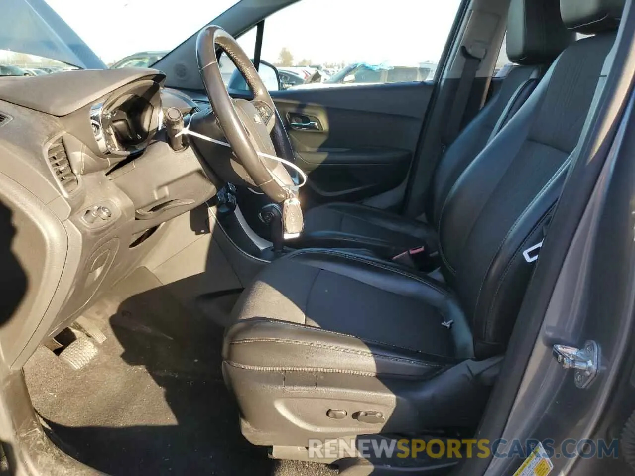 7 fotografías del automóvil dañado KL7CJLSB7KB747500 CHEVROLET TRAX 2019