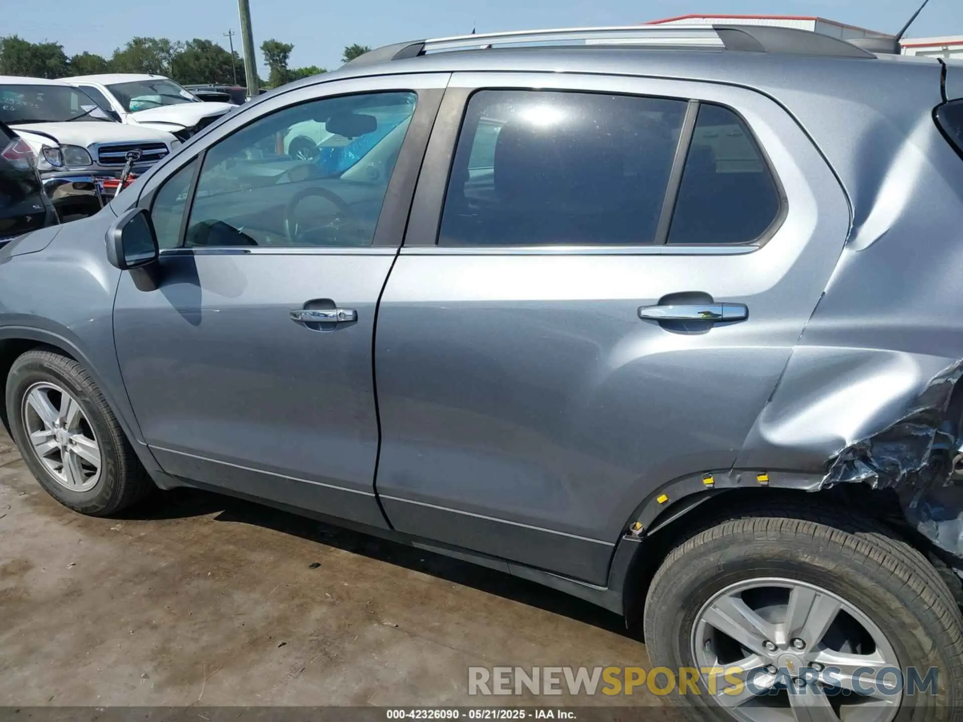 14 fotografías del automóvil dañado KL7CJLSB7KB928239 CHEVROLET TRAX 2019