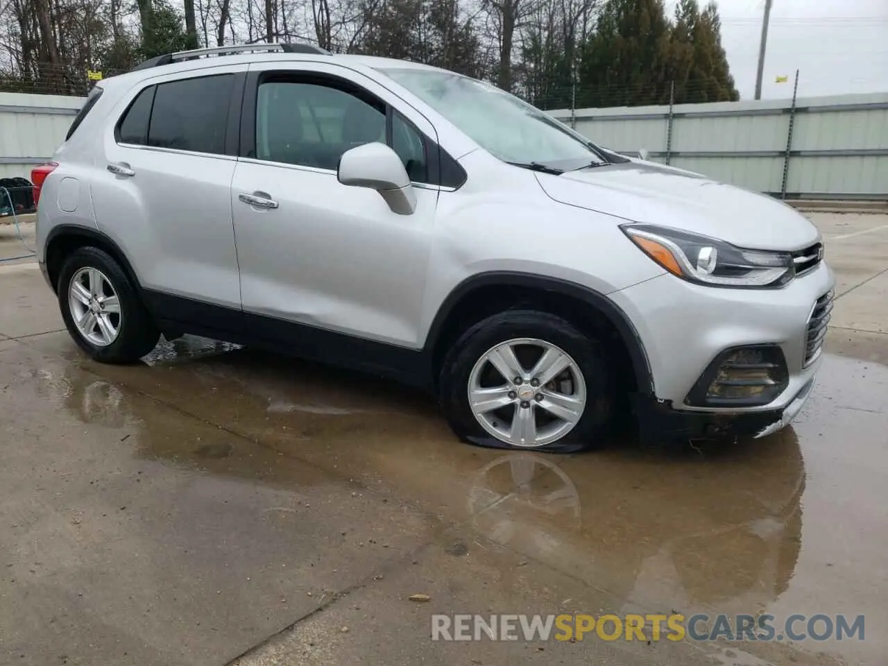 4 fotografías del automóvil dañado KL7CJLSB8KB871663 CHEVROLET TRAX 2019