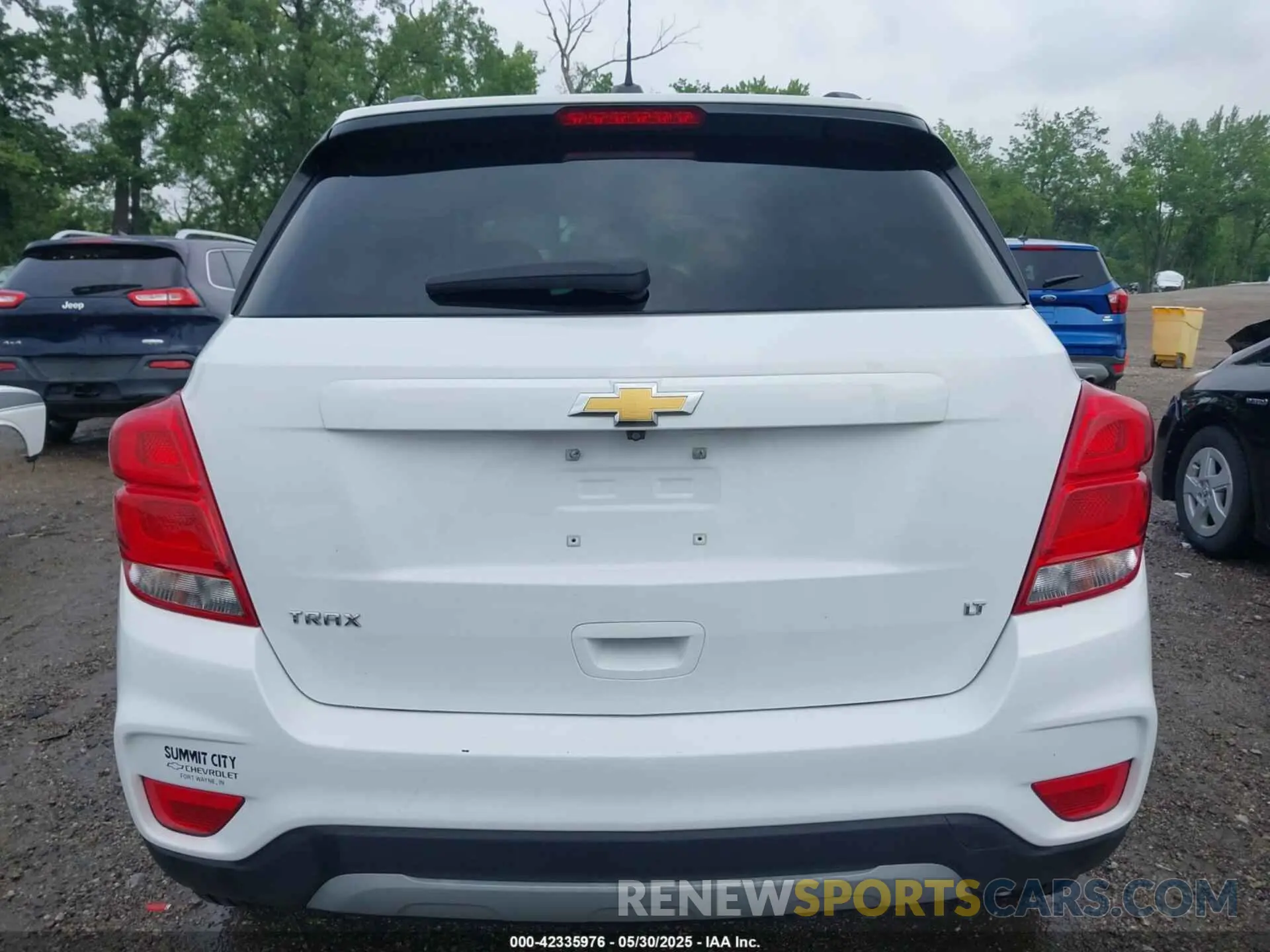 17 fotografías del automóvil dañado KL7CJLSB8KB912566 CHEVROLET TRAX 2019