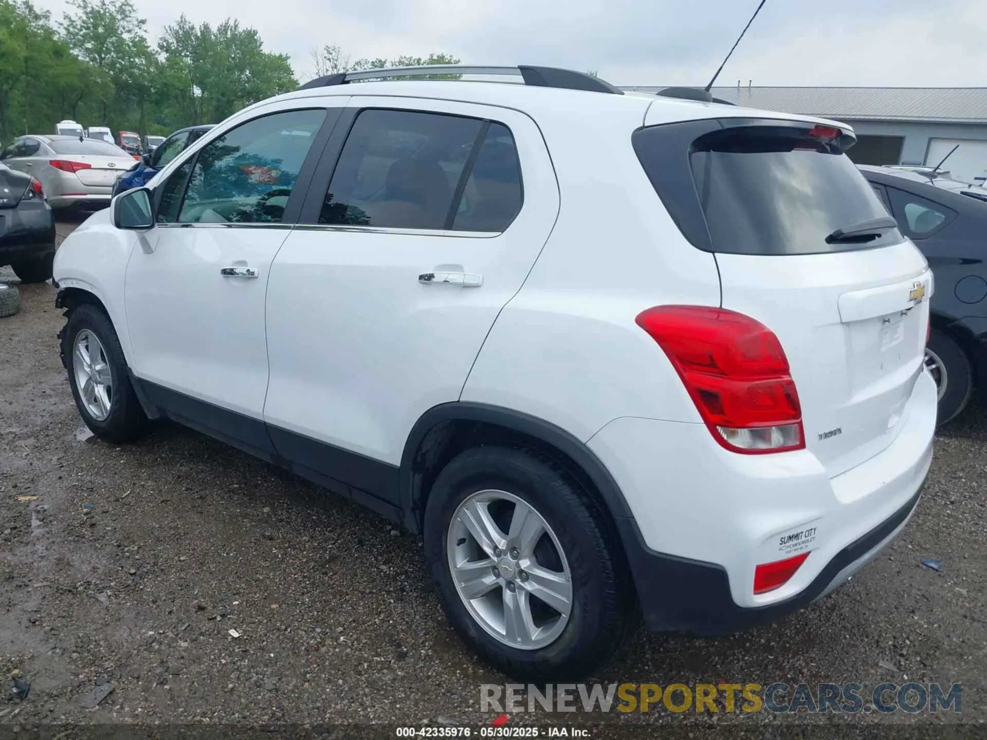 3 fotografías del automóvil dañado KL7CJLSB8KB912566 CHEVROLET TRAX 2019