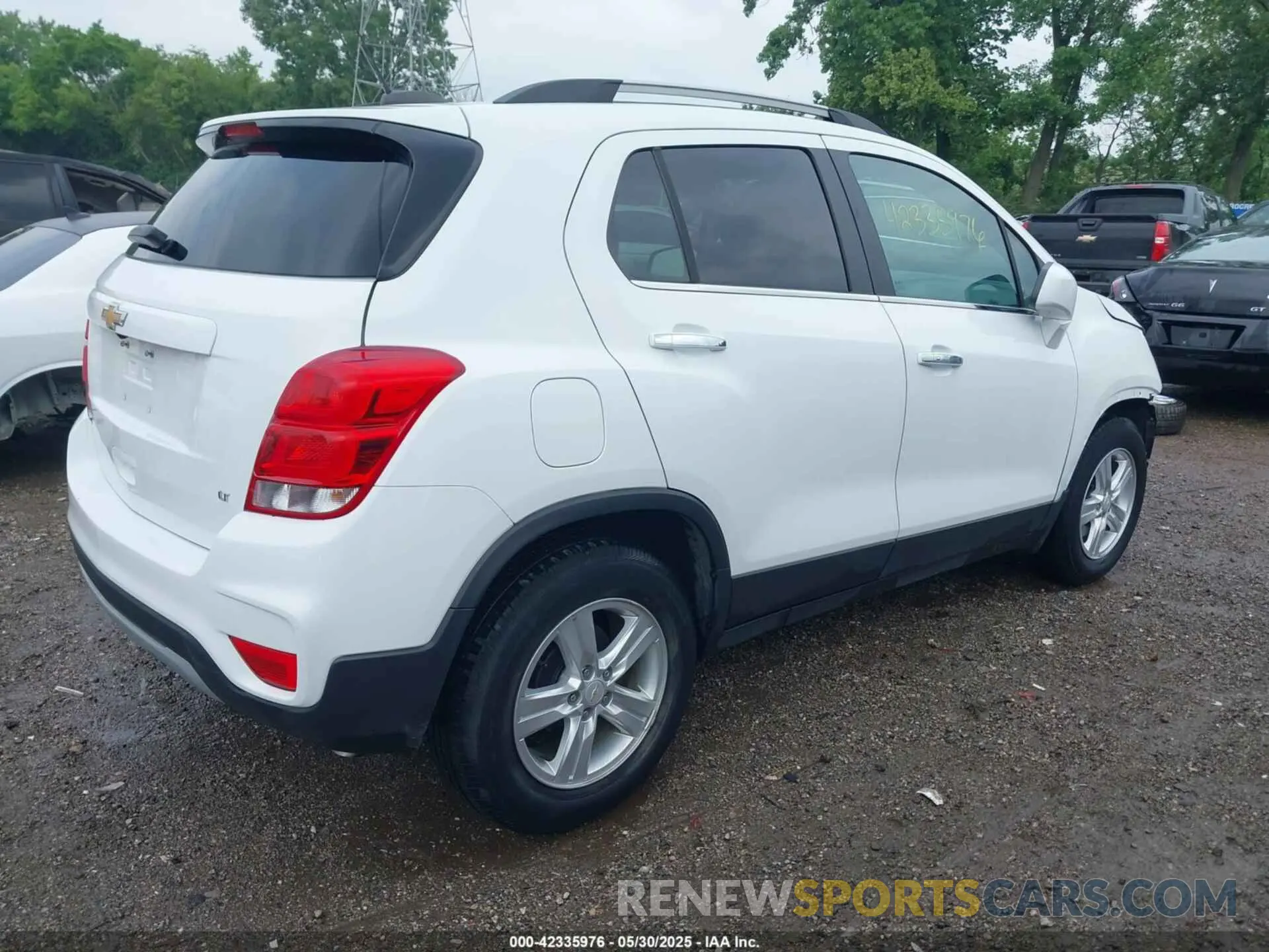 4 fotografías del automóvil dañado KL7CJLSB8KB912566 CHEVROLET TRAX 2019