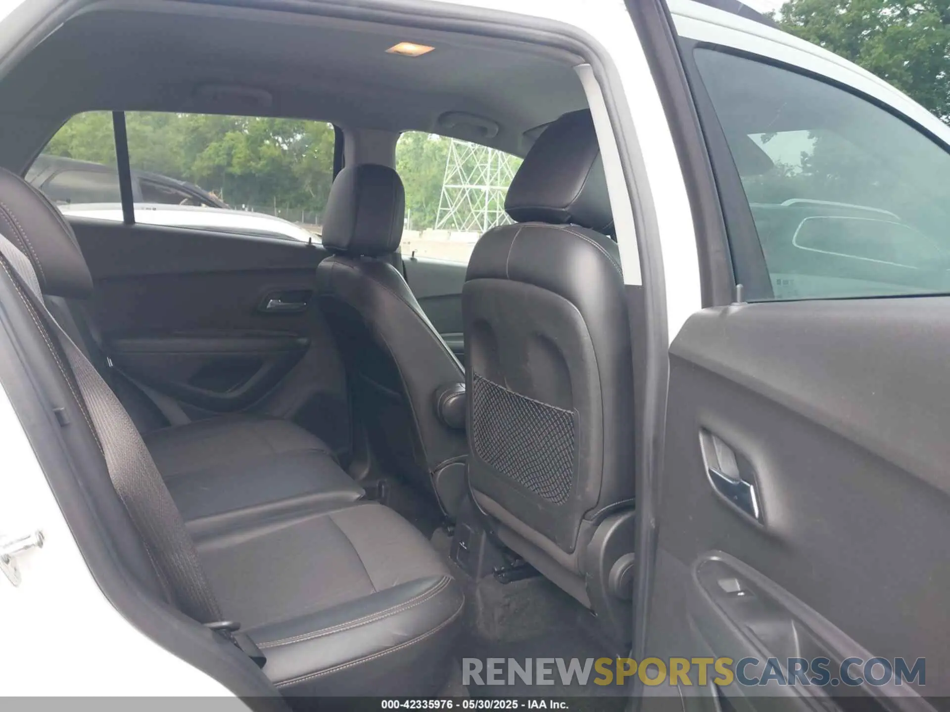 8 fotografías del automóvil dañado KL7CJLSB8KB912566 CHEVROLET TRAX 2019