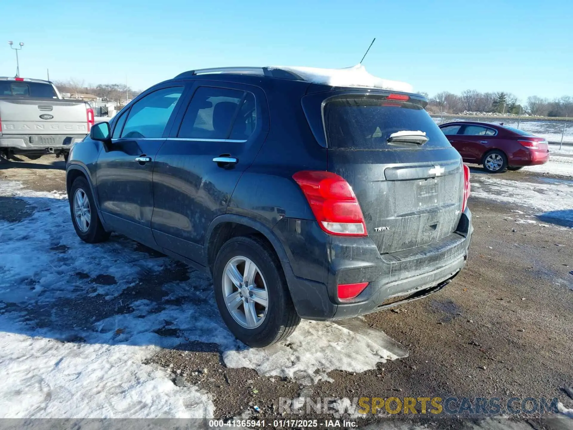 3 fotografías del automóvil dañado KL7CJLSB9KB744243 CHEVROLET TRAX 2019