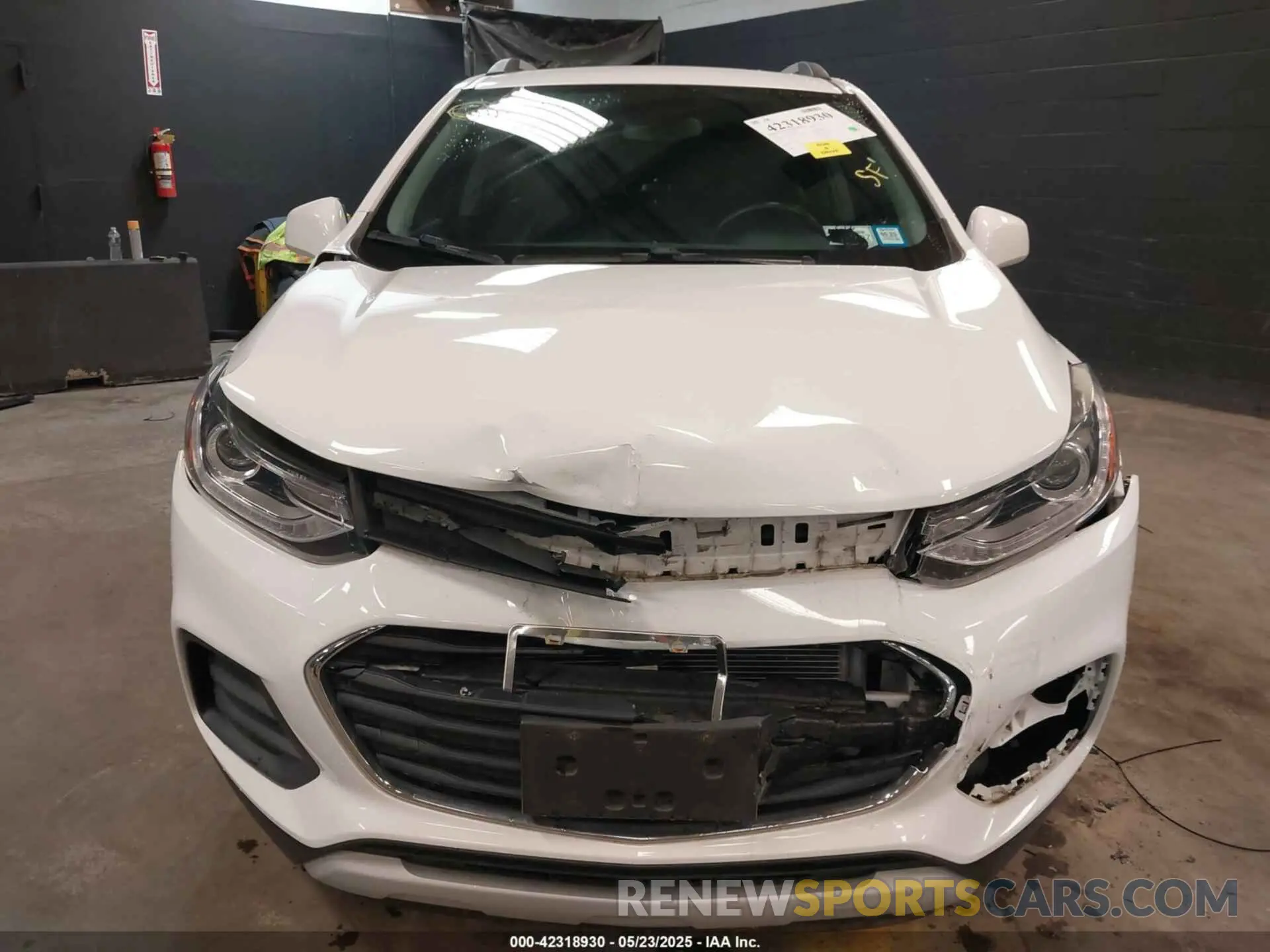12 fotografías del automóvil dañado KL7CJLSB9KB831883 CHEVROLET TRAX 2019