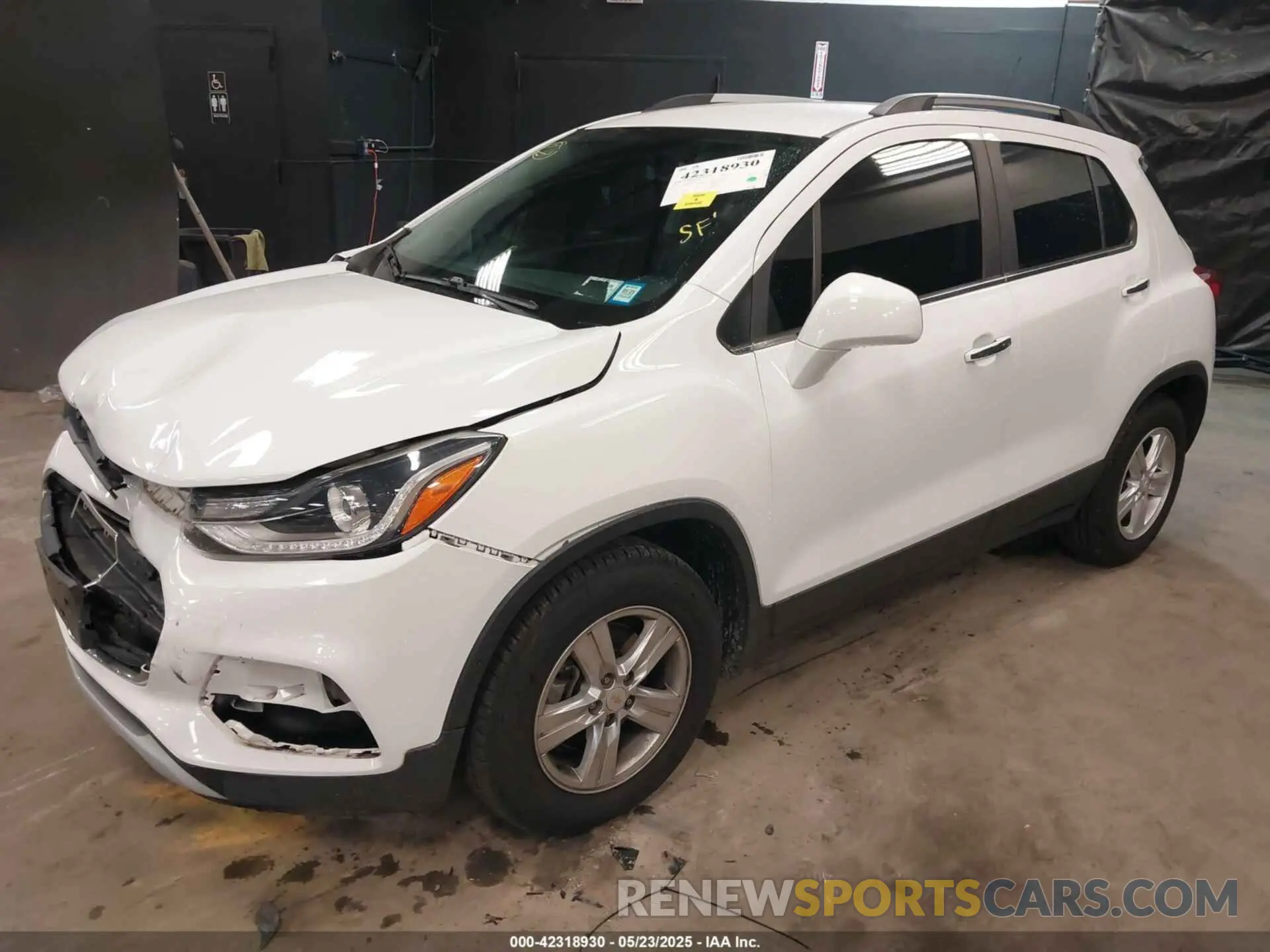 2 fotografías del automóvil dañado KL7CJLSB9KB831883 CHEVROLET TRAX 2019