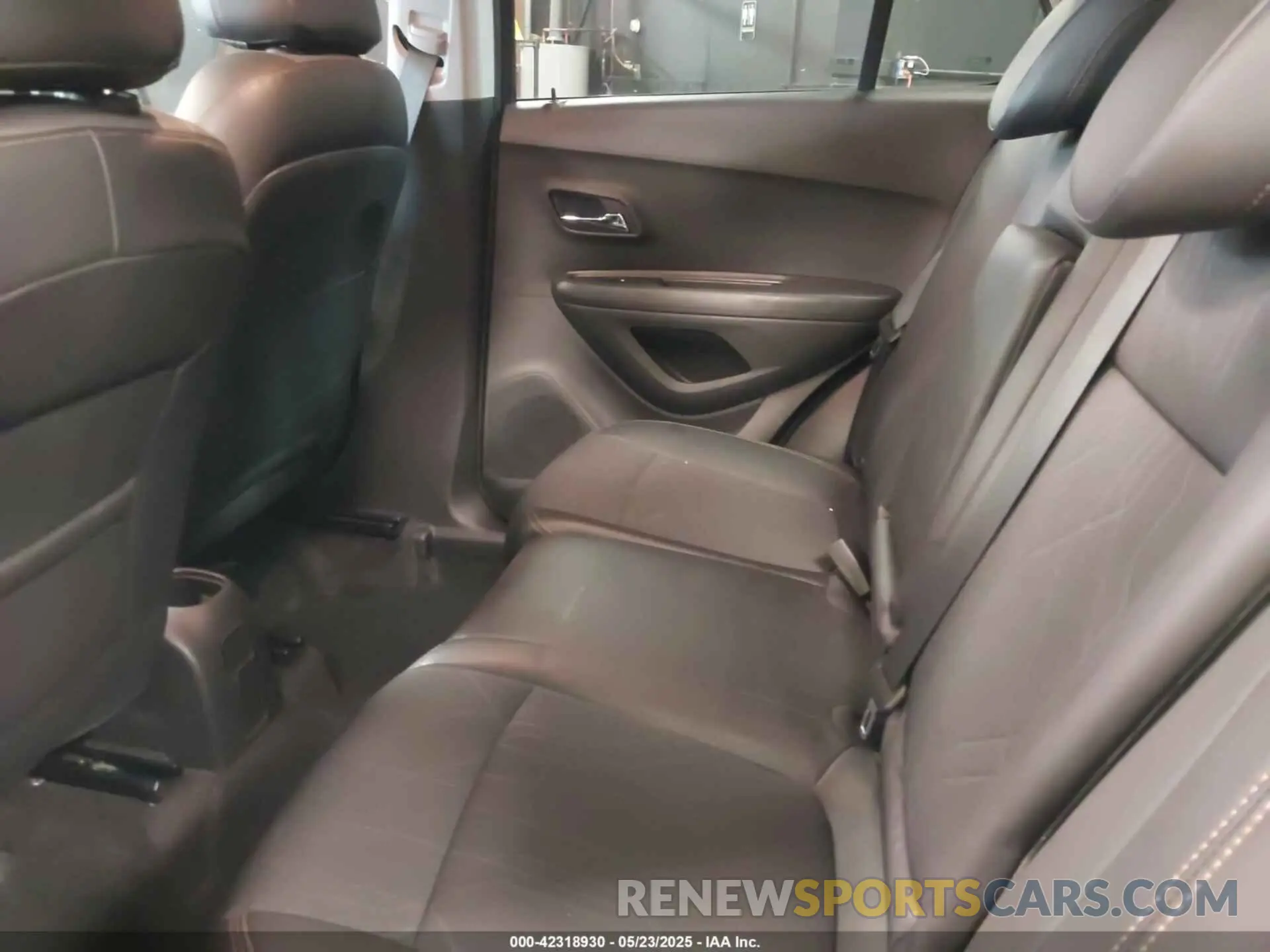 8 fotografías del automóvil dañado KL7CJLSB9KB831883 CHEVROLET TRAX 2019