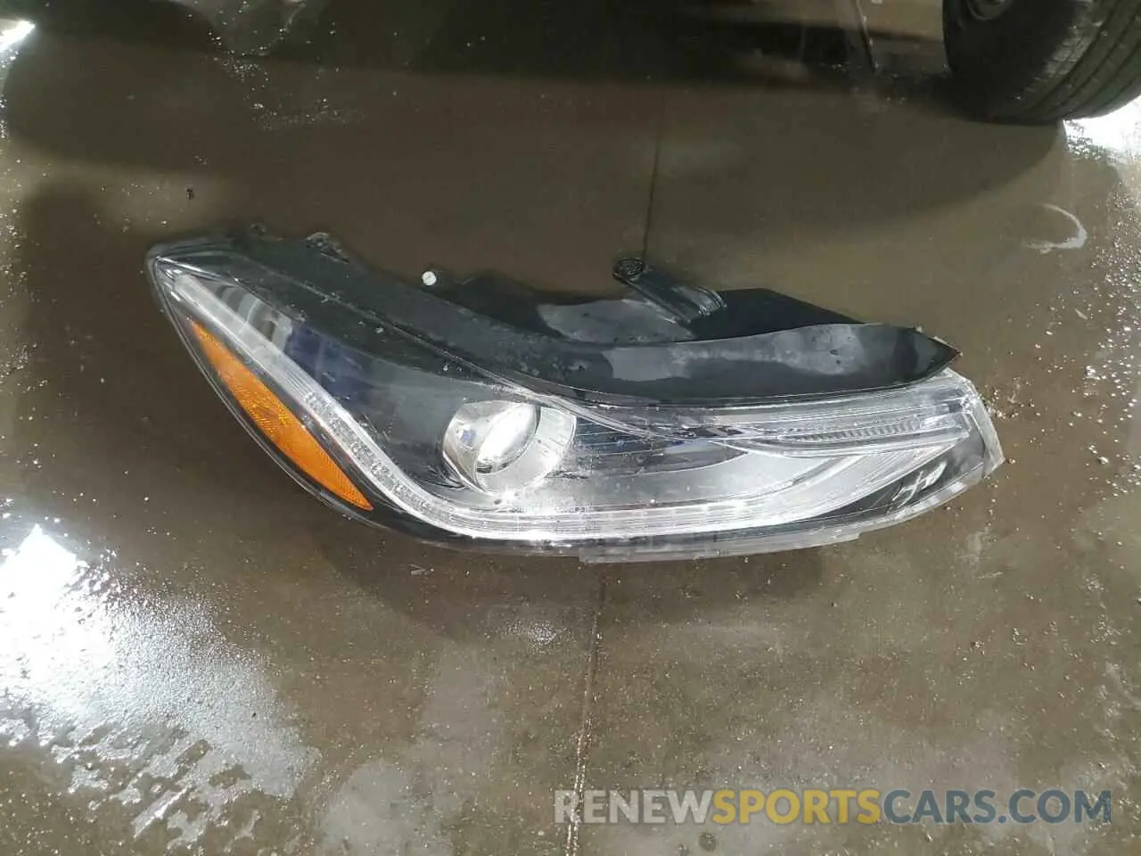 12 fotografías del automóvil dañado KL7CJLSB9KB885538 CHEVROLET TRAX 2019