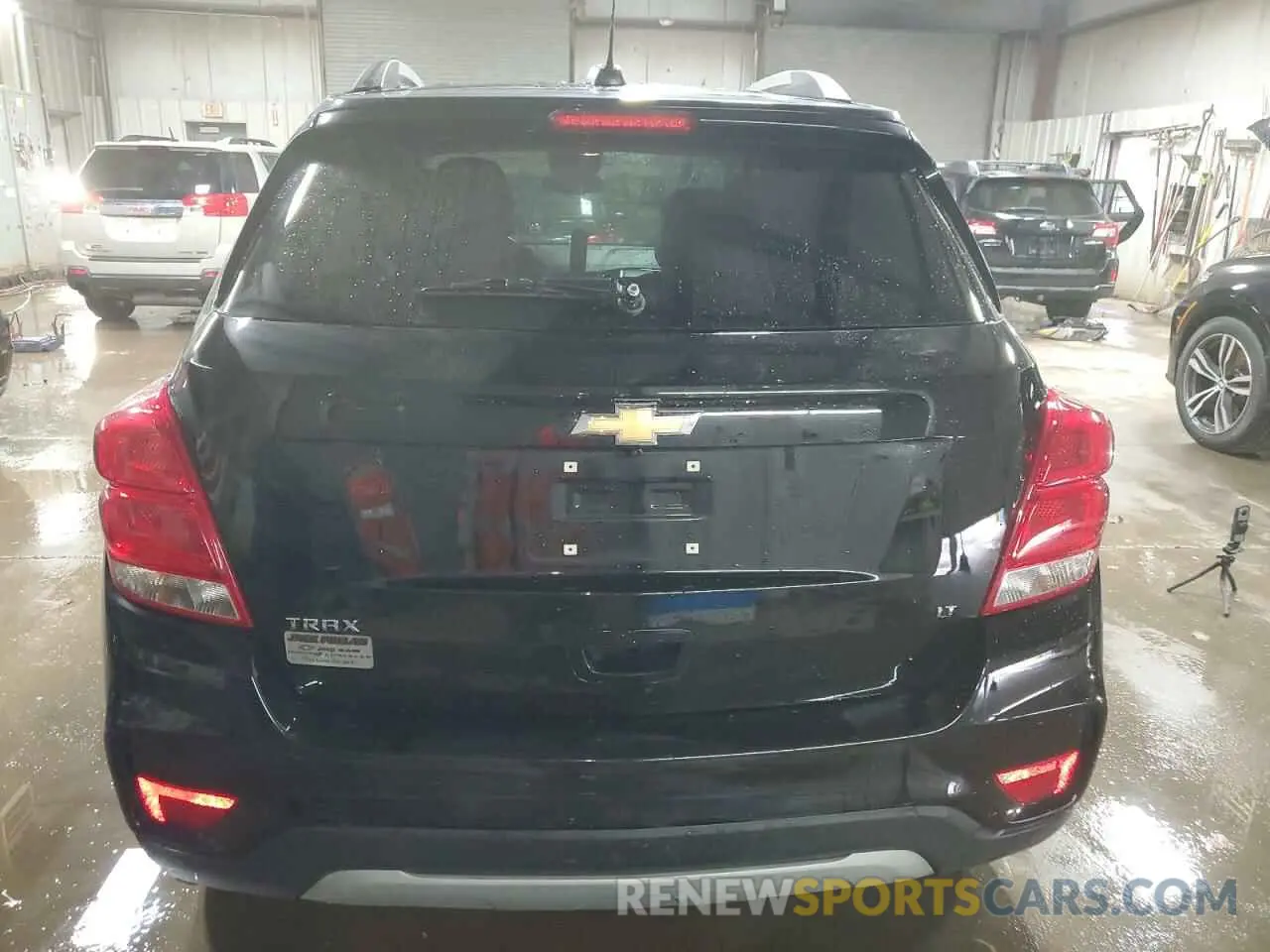 6 fotografías del automóvil dañado KL7CJLSB9KB885538 CHEVROLET TRAX 2019
