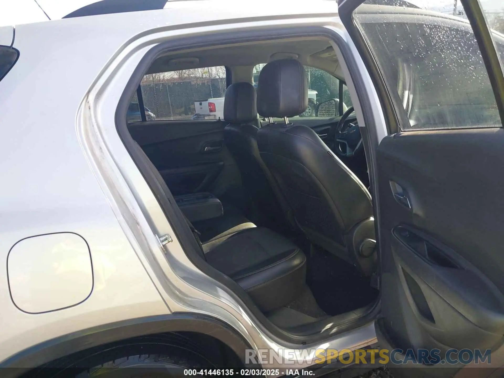 8 fotografías del automóvil dañado KL7CJLSBXKB962501 CHEVROLET TRAX 2019