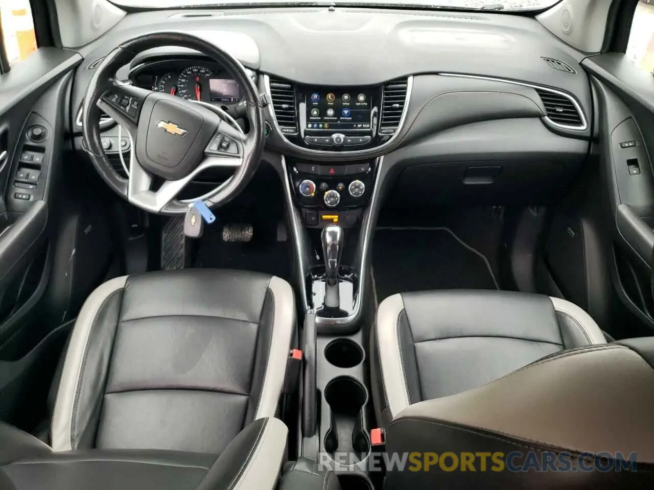8 fotografías del automóvil dañado KL7CJMSB5KB788861 CHEVROLET TRAX 2019