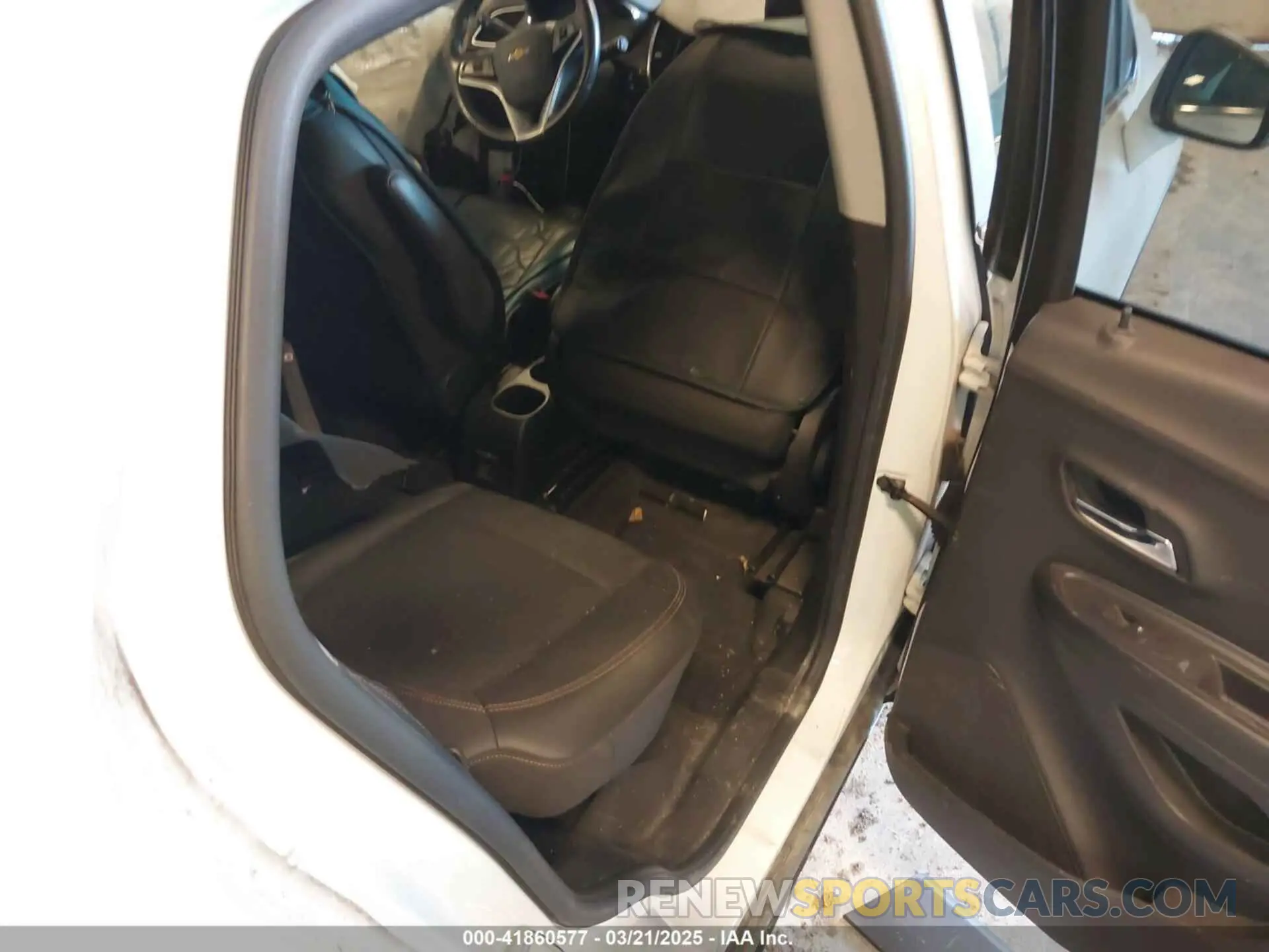 8 fotografías del automóvil dañado KL7CJPSB0KB862866 CHEVROLET TRAX 2019