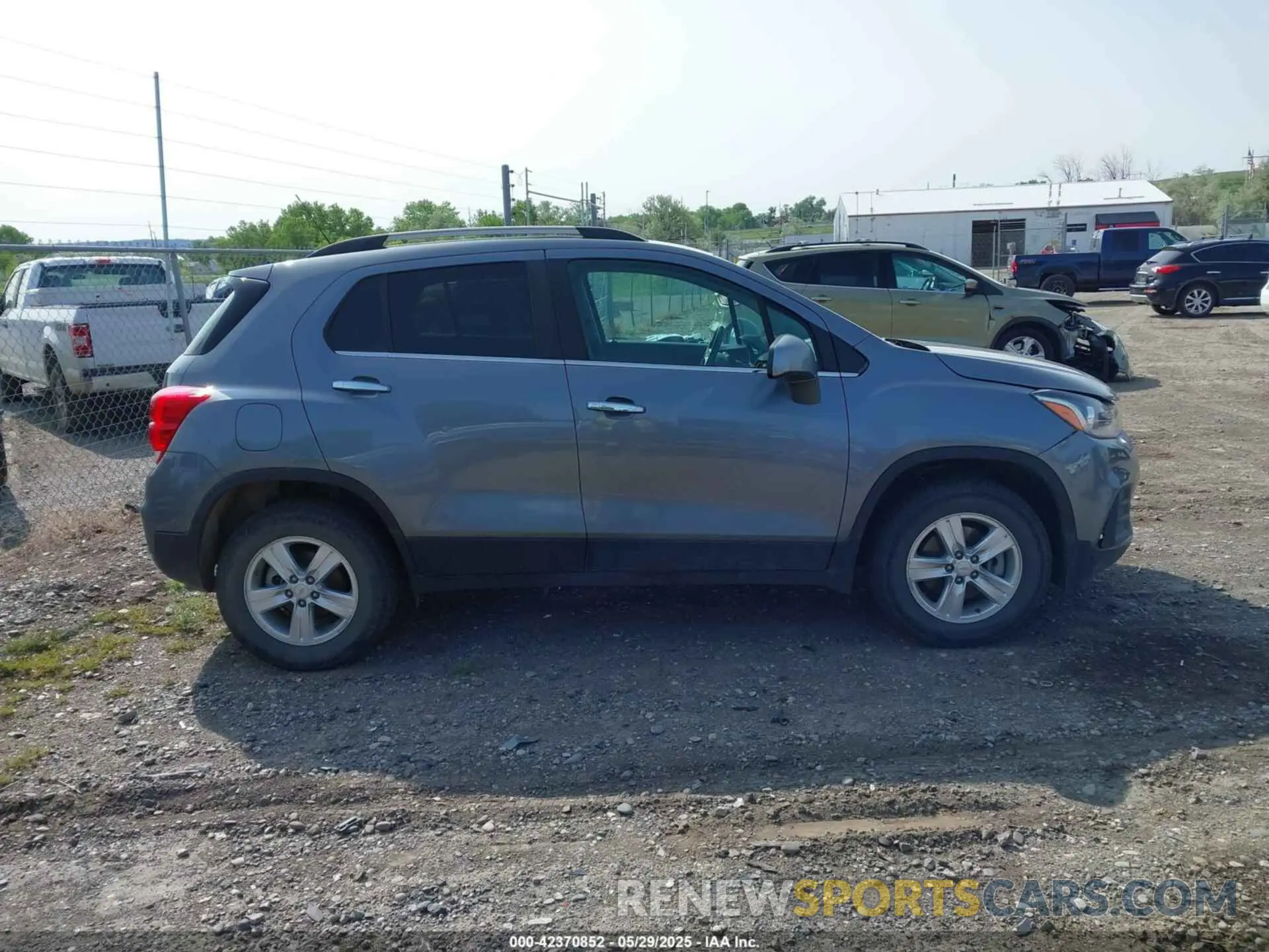 13 fotografías del automóvil dañado KL7CJPSB1KB744101 CHEVROLET TRAX 2019