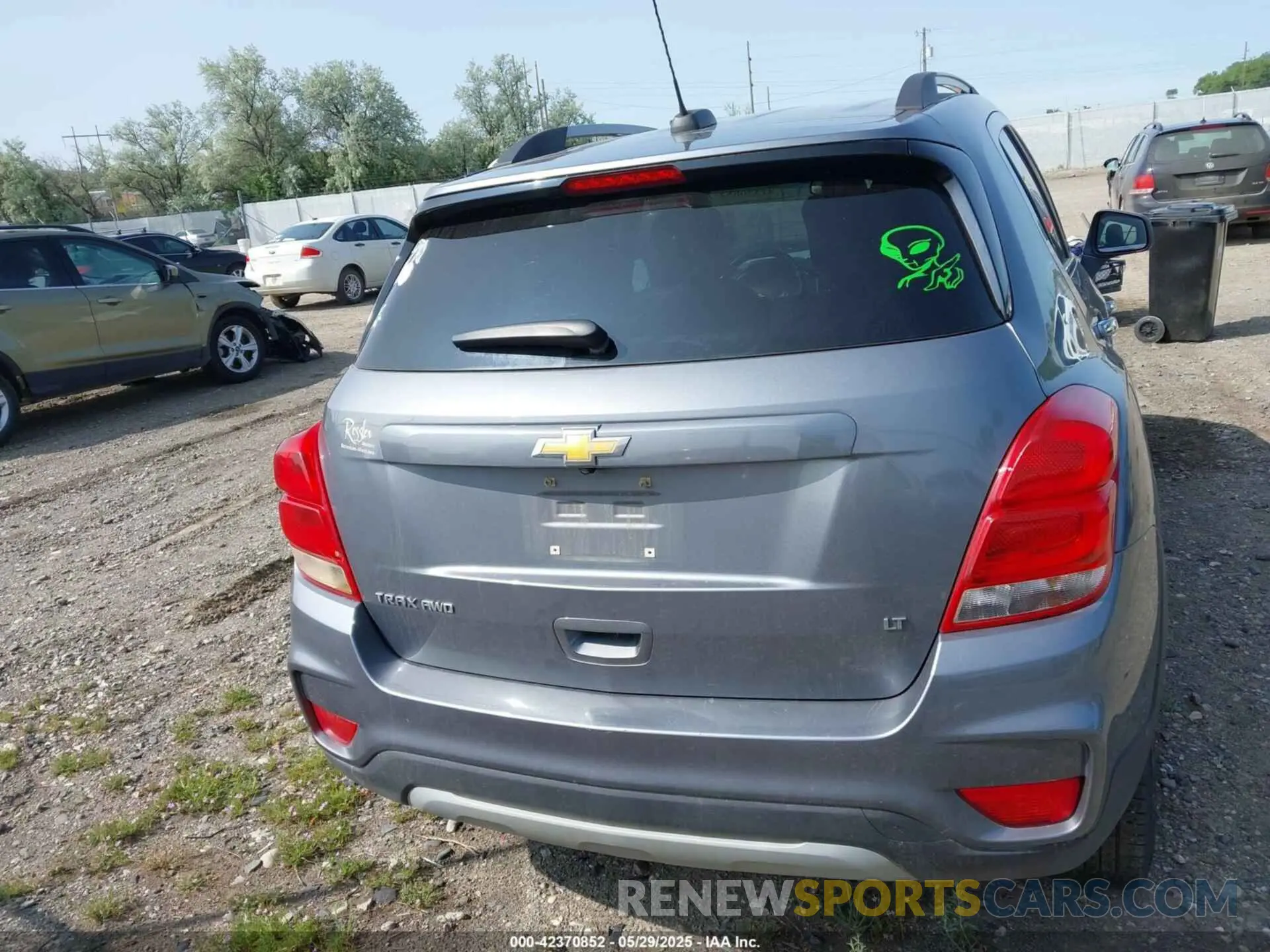 16 fotografías del automóvil dañado KL7CJPSB1KB744101 CHEVROLET TRAX 2019