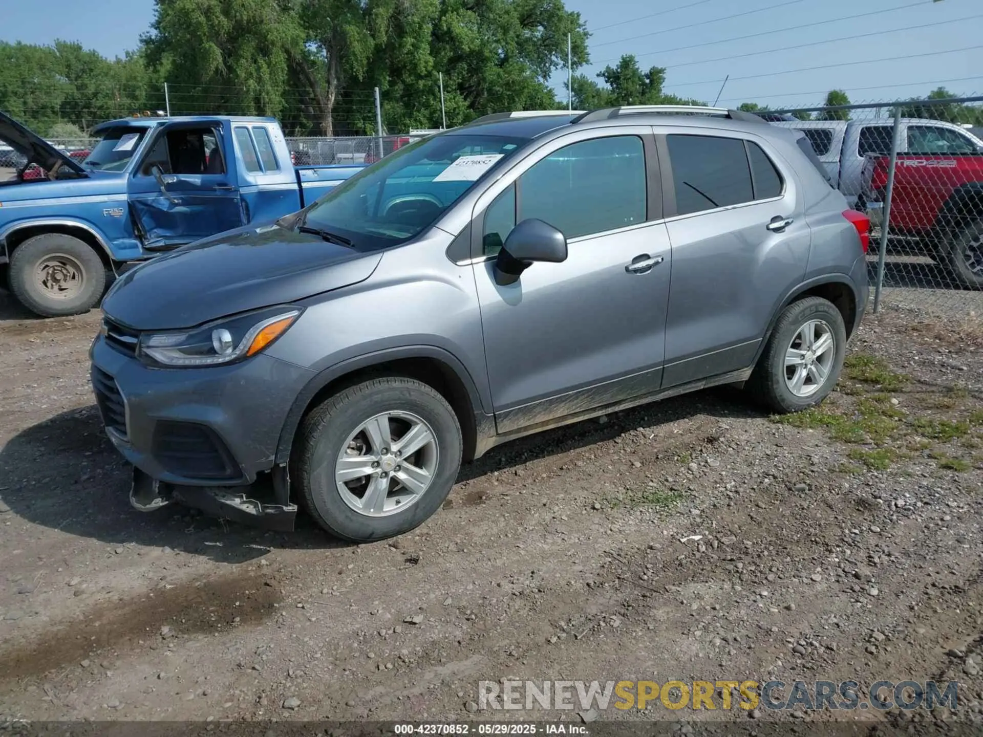 2 fotografías del automóvil dañado KL7CJPSB1KB744101 CHEVROLET TRAX 2019