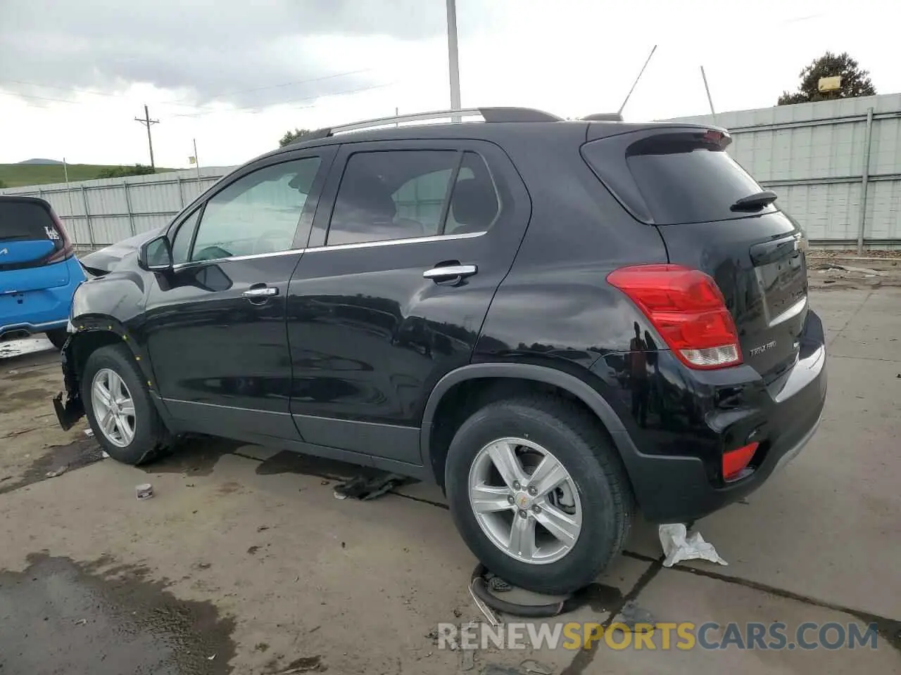 2 fotografías del automóvil dañado KL7CJPSB1KB915185 CHEVROLET TRAX 2019