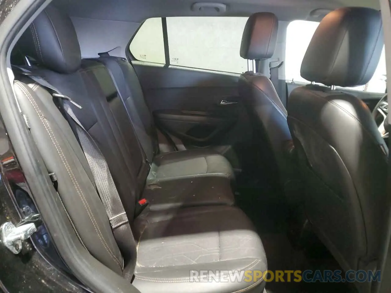 11 fotografías del automóvil dañado KL7CJPSB1KB946968 CHEVROLET TRAX 2019