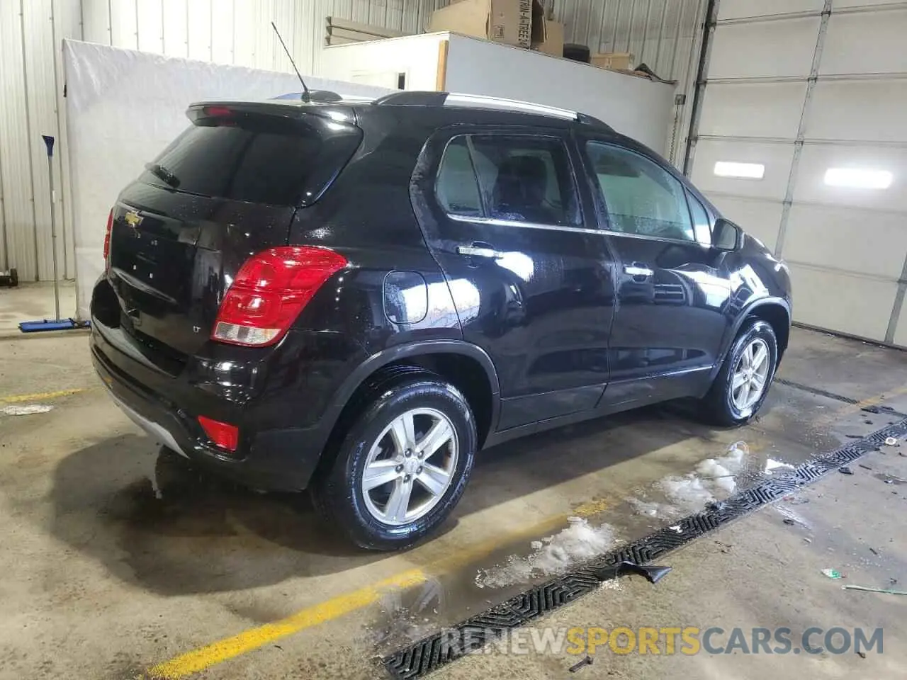 3 fotografías del automóvil dañado KL7CJPSB1KB946968 CHEVROLET TRAX 2019