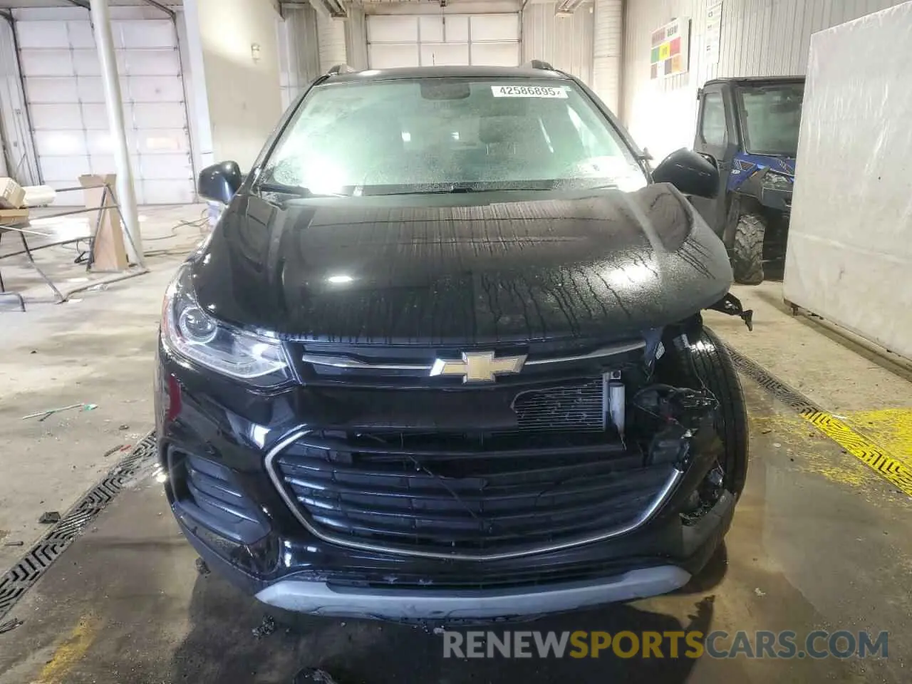 5 fotografías del automóvil dañado KL7CJPSB1KB946968 CHEVROLET TRAX 2019