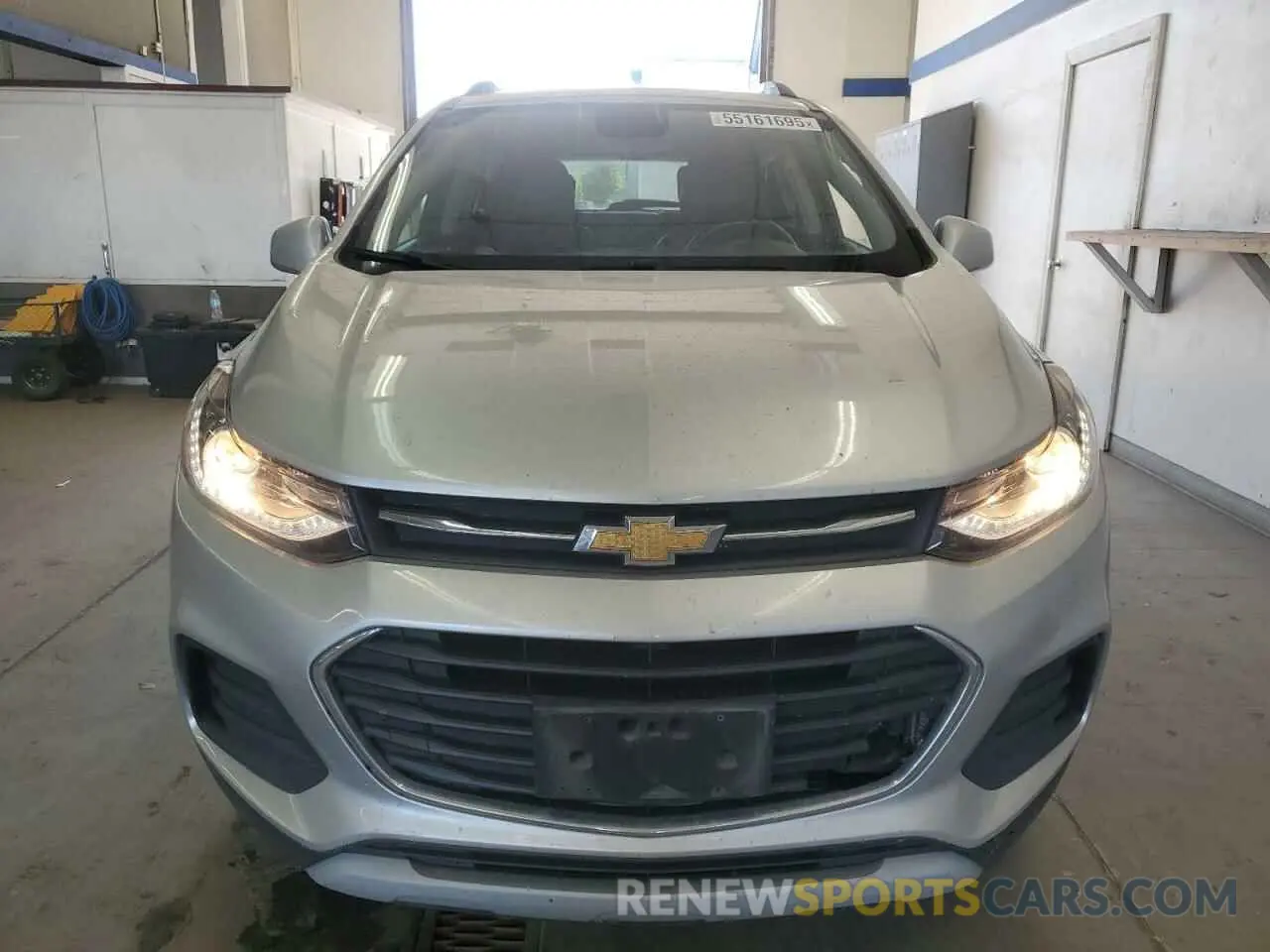 5 fotografías del automóvil dañado KL7CJPSB2KB727503 CHEVROLET TRAX 2019