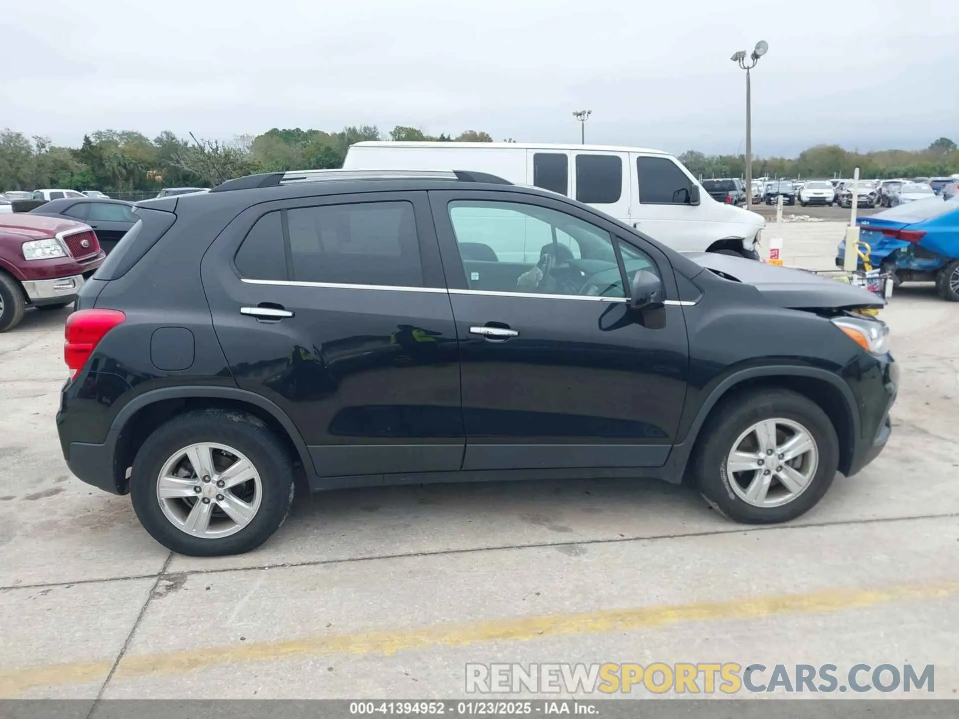 13 fotografías del automóvil dañado KL7CJPSB3KB904575 CHEVROLET TRAX 2019