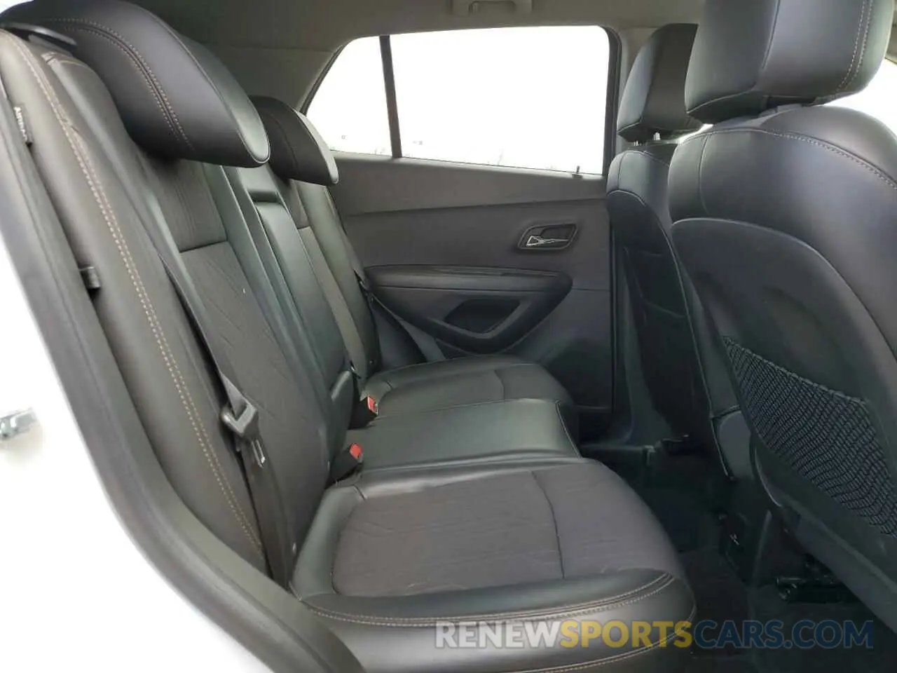 11 fotografías del automóvil dañado KL7CJPSB3KB923188 CHEVROLET TRAX 2019