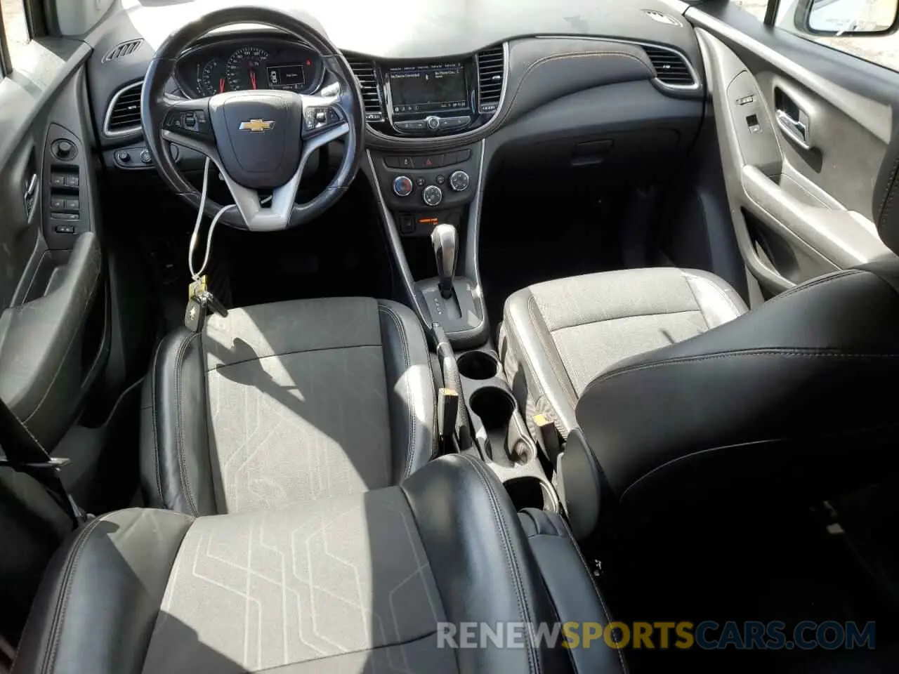 8 fotografías del automóvil dañado KL7CJPSB3KB923188 CHEVROLET TRAX 2019
