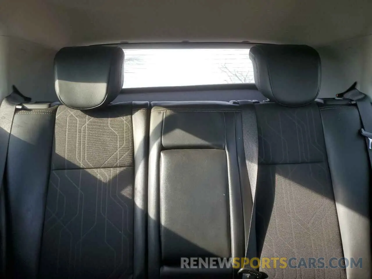 10 fotografías del automóvil dañado KL7CJPSB5KB833024 CHEVROLET TRAX 2019