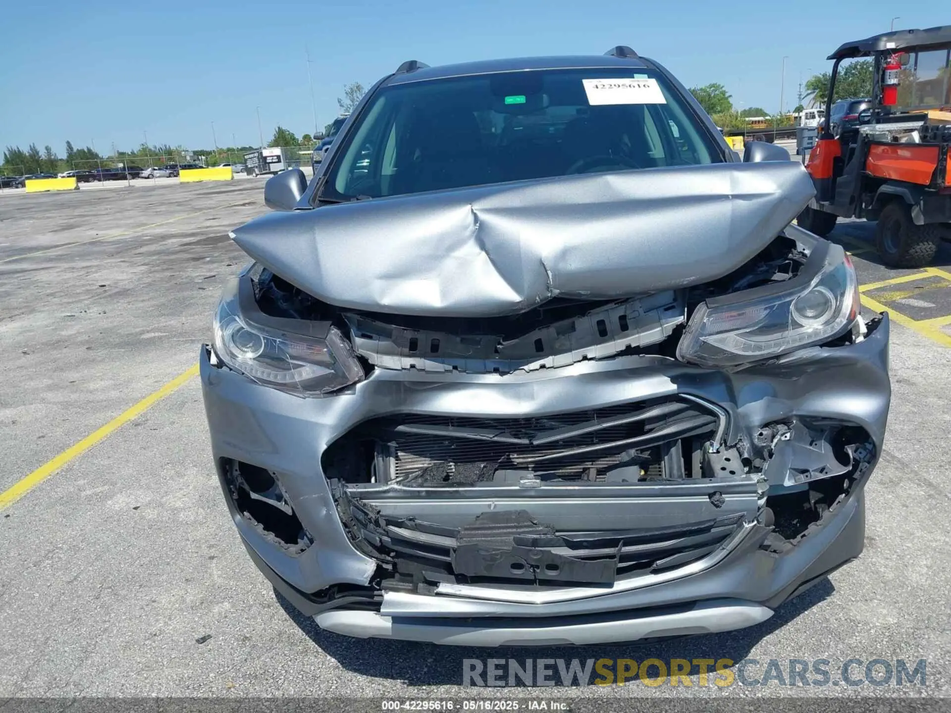 12 fotografías del automóvil dañado KL7CJPSB6KB879252 CHEVROLET TRAX 2019